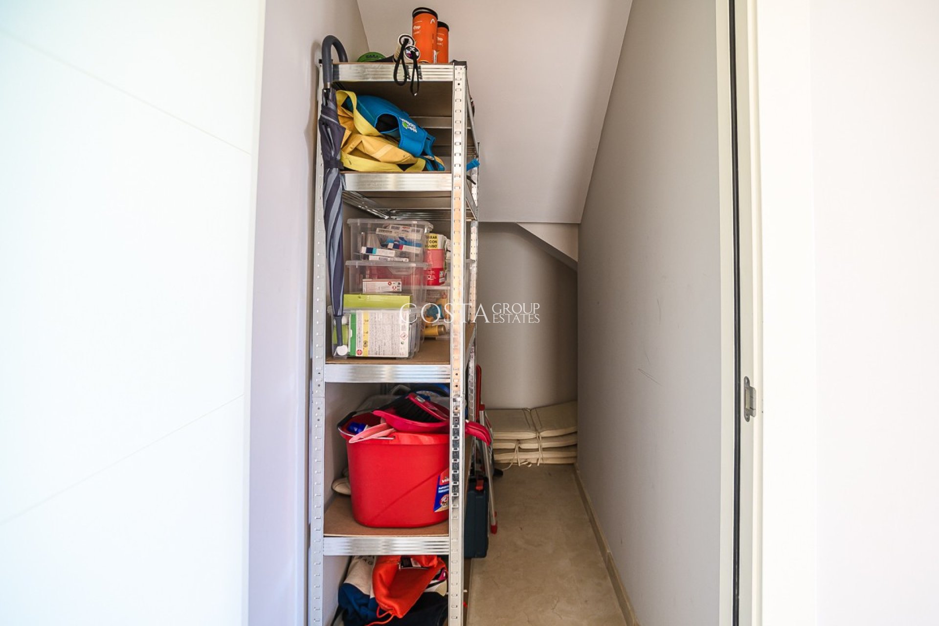 Herverkoop - Villa -
Orihuela Costa - Las Colinas Golf