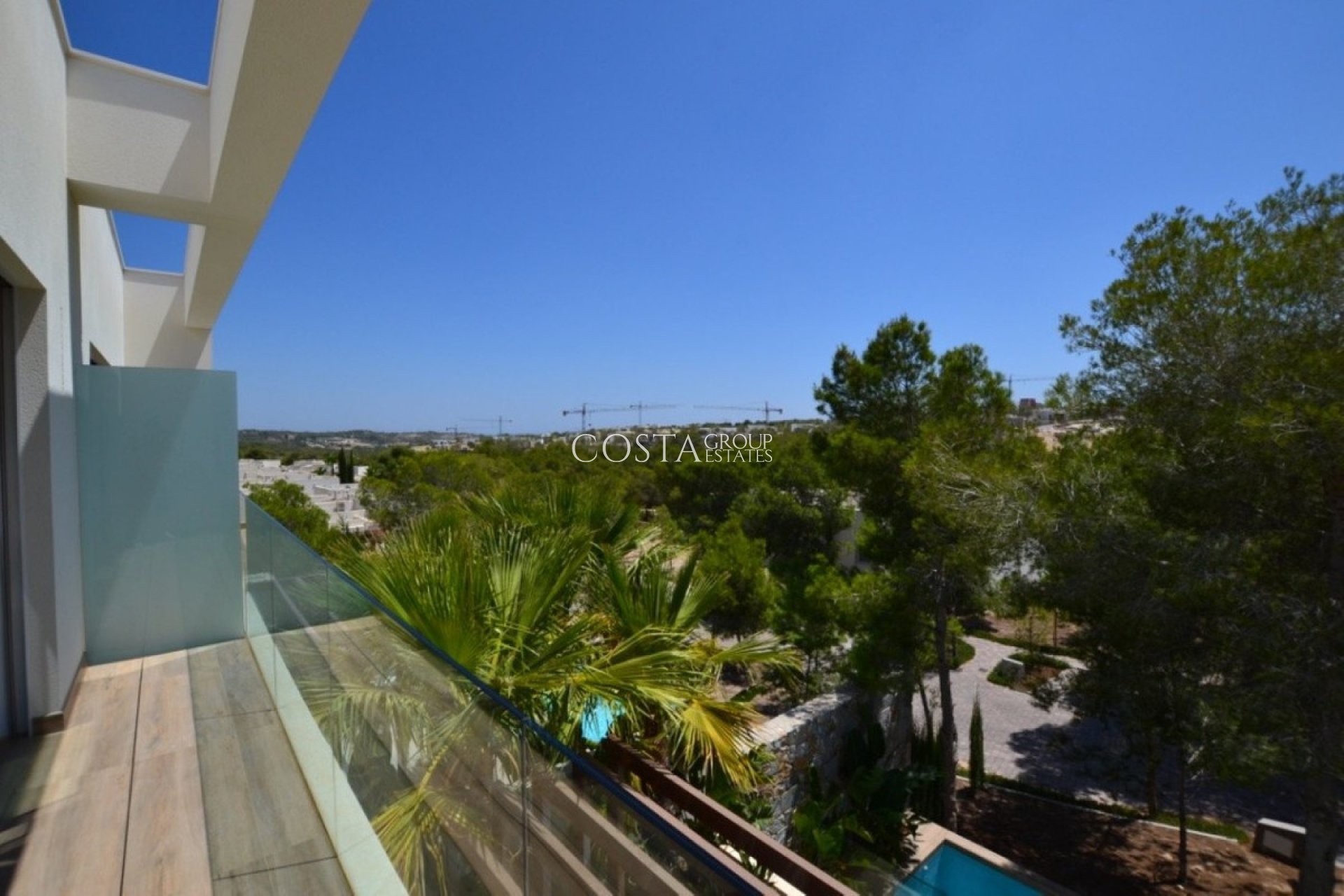 Herverkoop - Villa -
Orihuela Costa - Las Colinas Golf