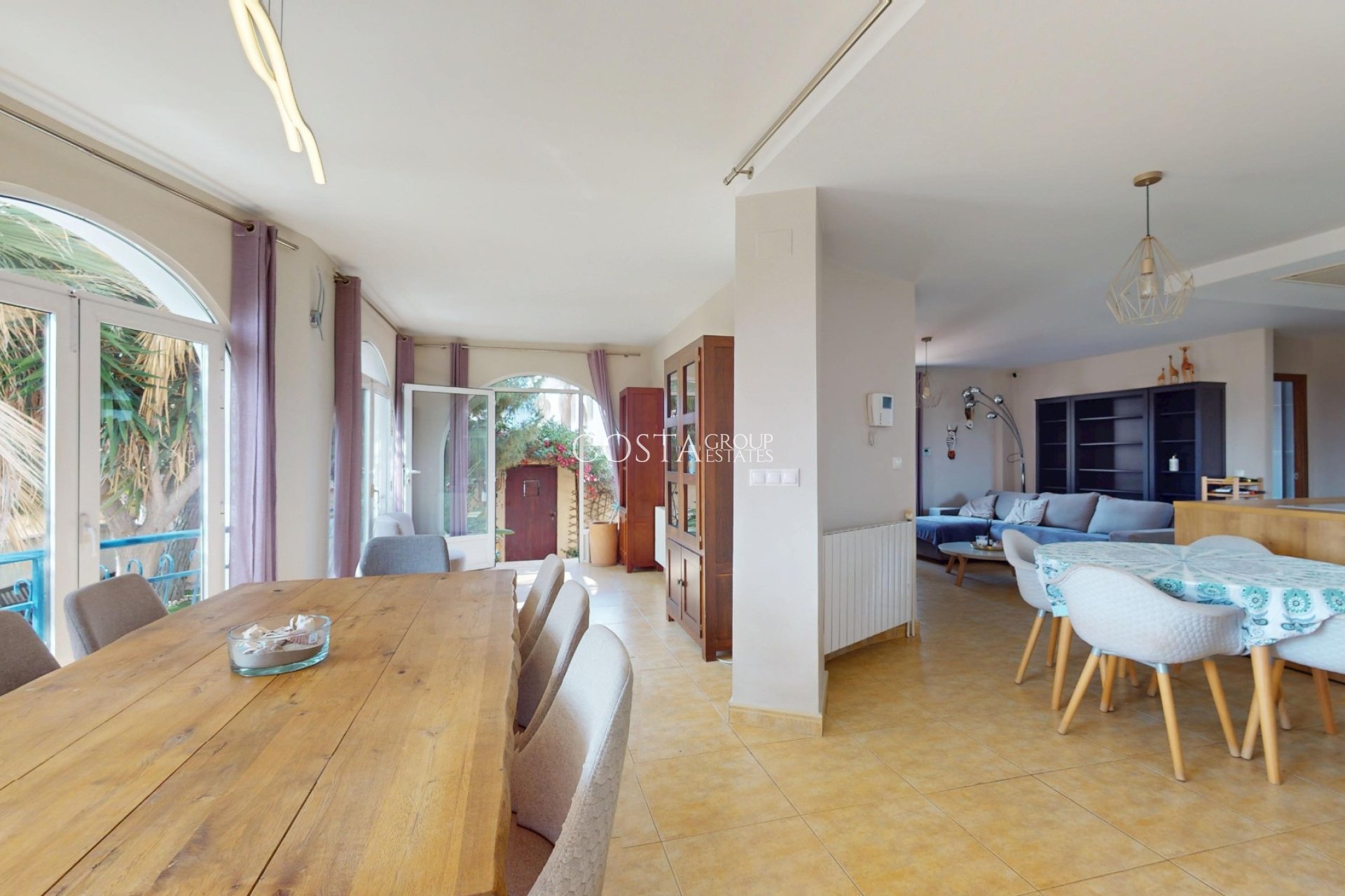 Herverkoop - Villa -
Orihuela Costa - Las Filipinas