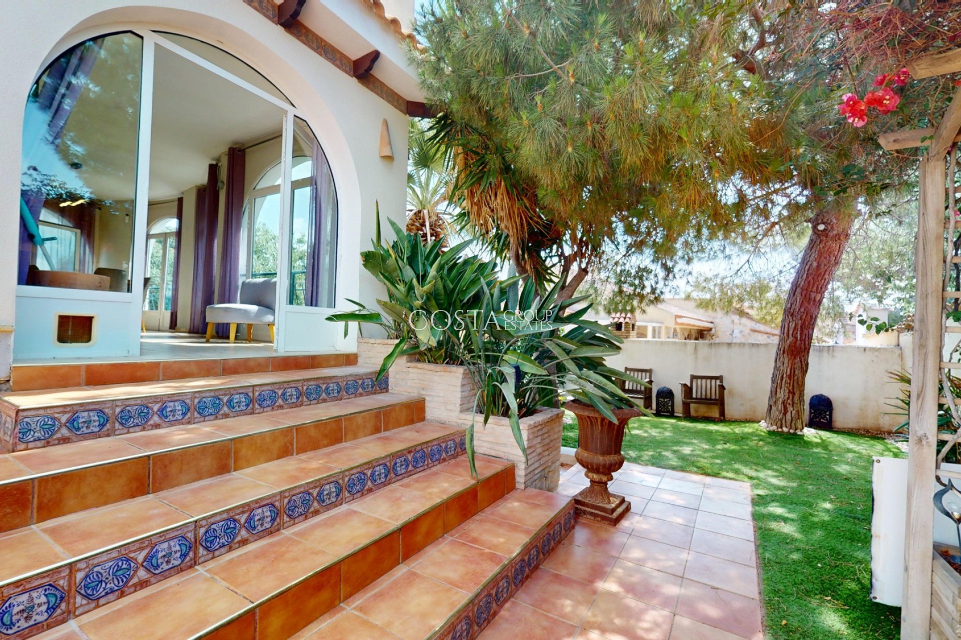 Herverkoop - Villa -
Orihuela Costa - Las Filipinas