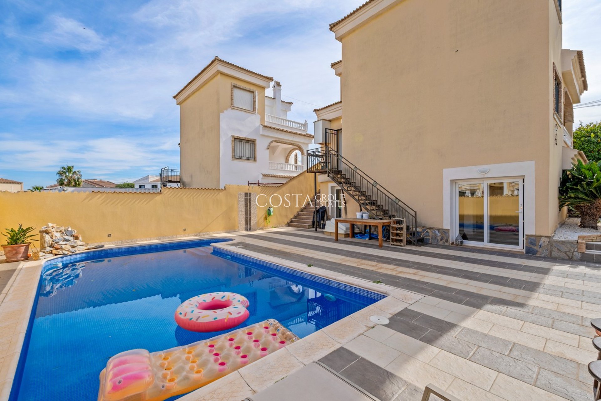 Herverkoop - Villa -
Orihuela Costa - Las Filipinas