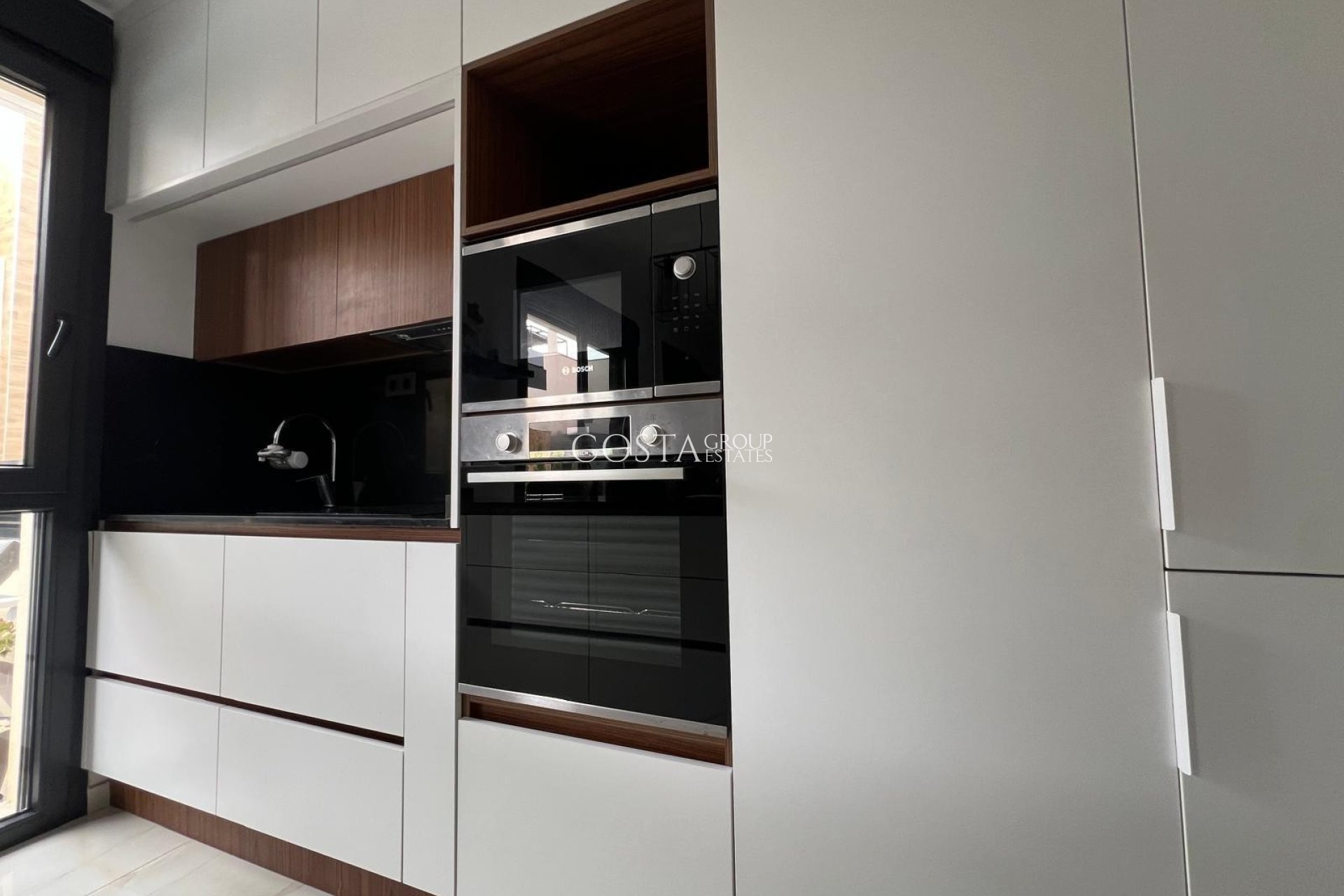 Herverkoop - Villa -
Orihuela Costa - Lomas De Cabo Roig