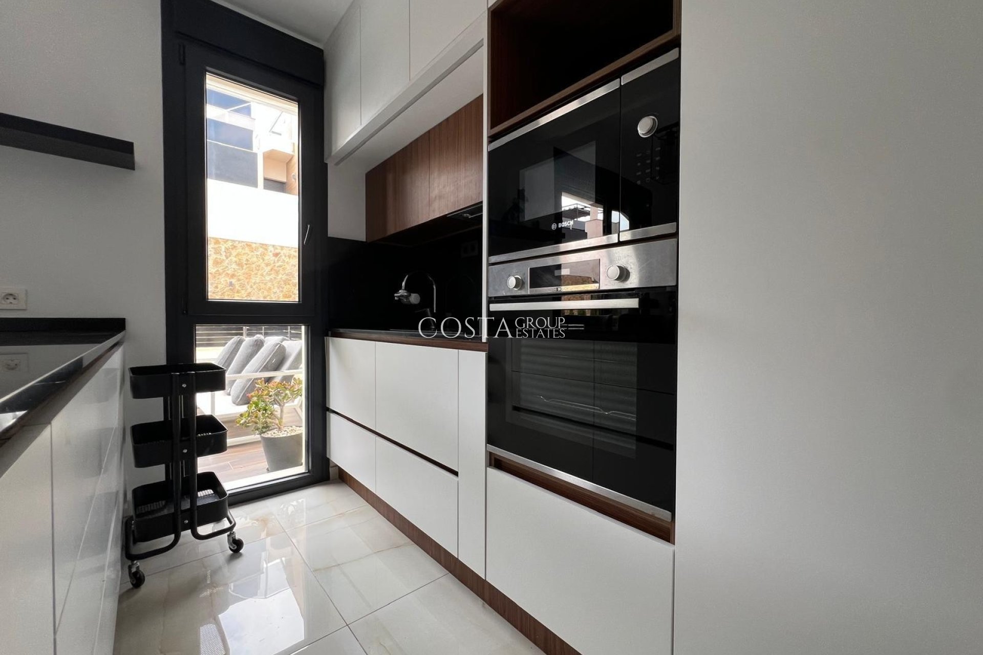 Herverkoop - Villa -
Orihuela Costa - Lomas De Cabo Roig