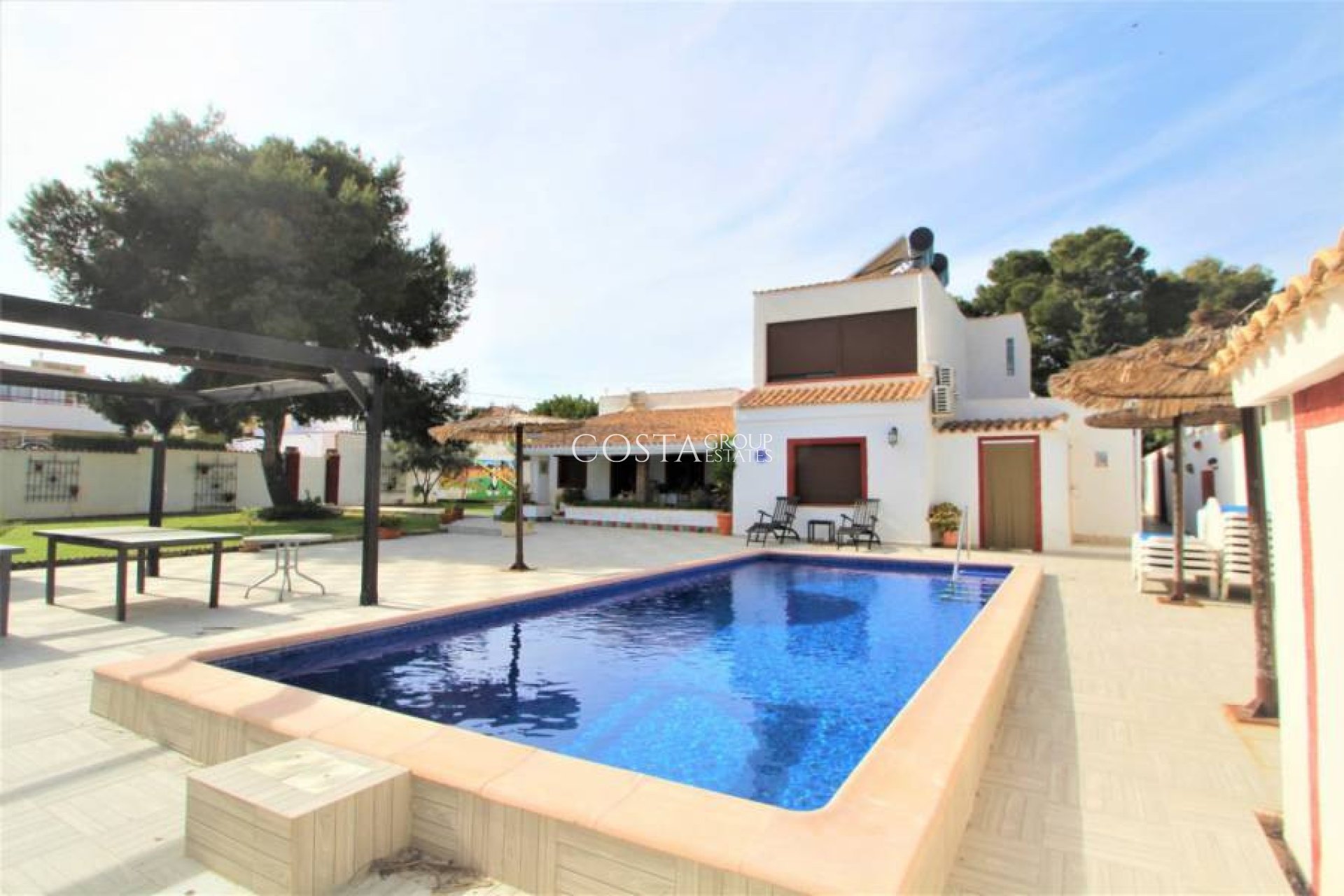 Herverkoop - Villa -
Orihuela Costa - Lomas de Cabo Roig