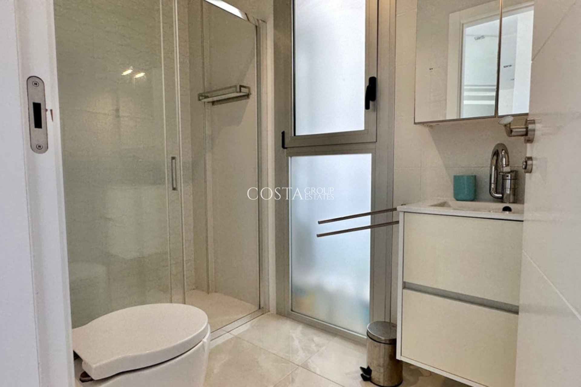 Herverkoop - Villa -
Orihuela Costa - Lomas de Cabo Roig