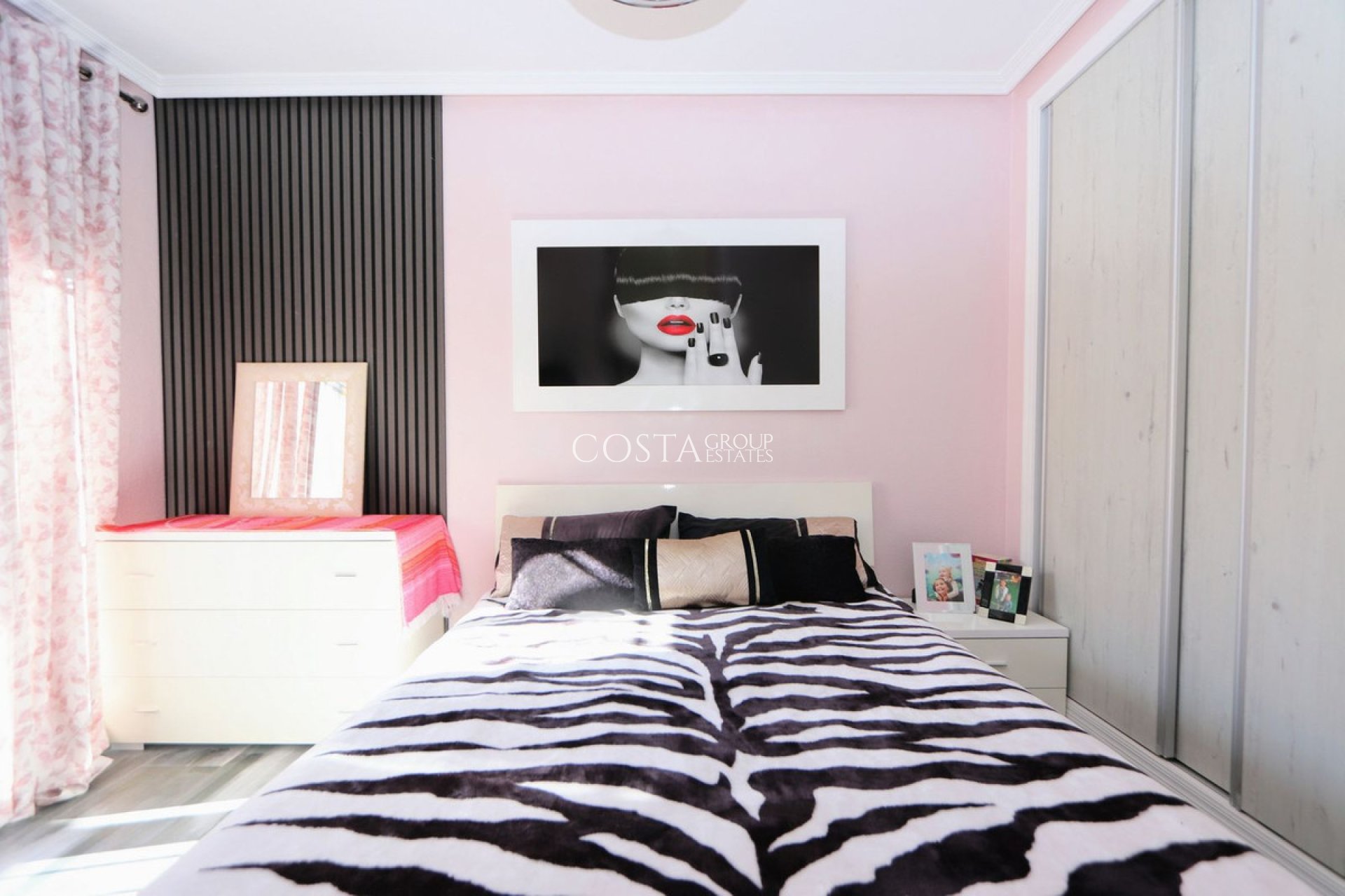 Herverkoop - Villa -
Orihuela Costa - Lomas de Cabo Roig