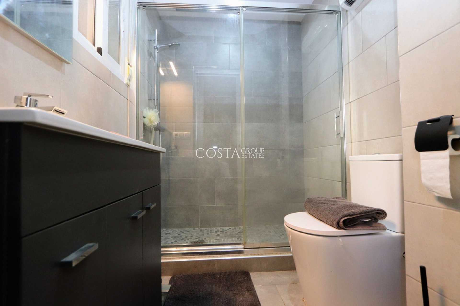 Herverkoop - Villa -
Orihuela Costa - Lomas de Cabo Roig