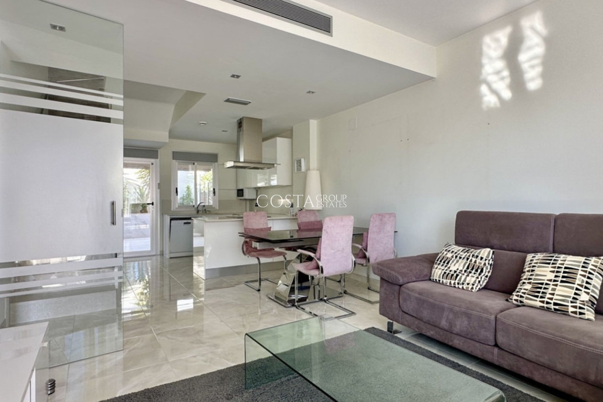 Herverkoop - Villa -
Orihuela Costa - Lomas de Cabo Roig