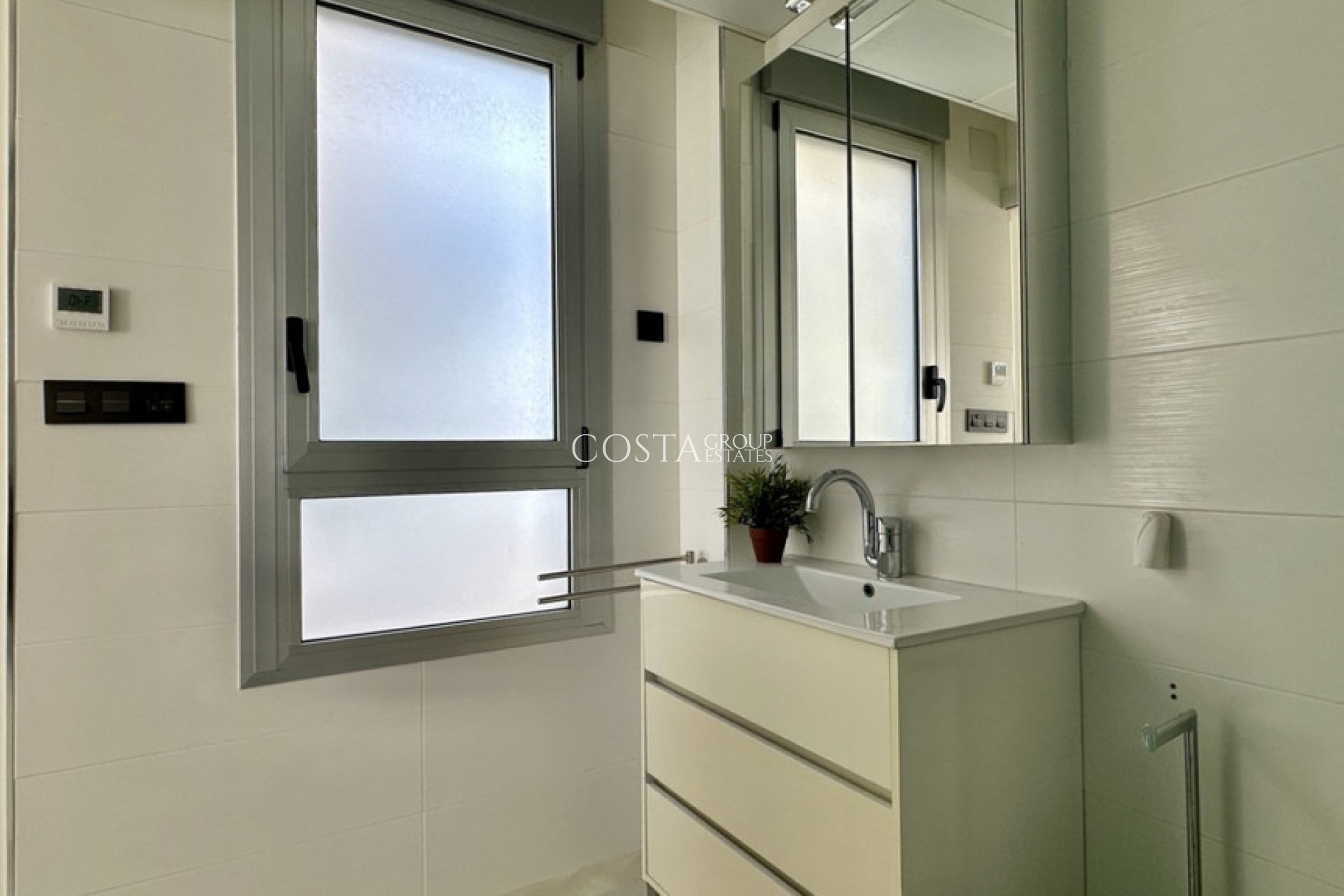 Herverkoop - Villa -
Orihuela Costa - Lomas de Cabo Roig