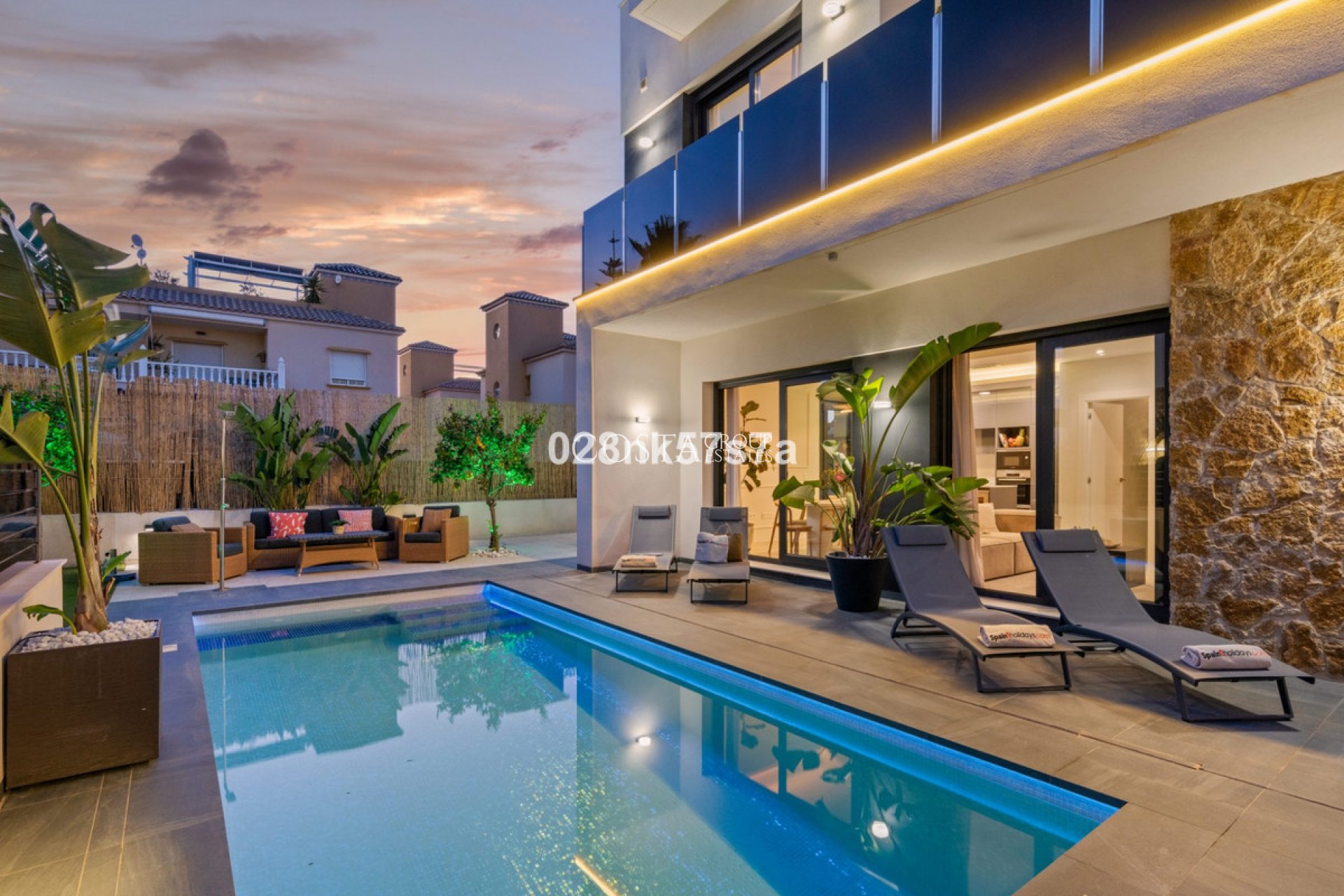 Herverkoop - Villa -
Orihuela Costa - Lomas De Campoamor