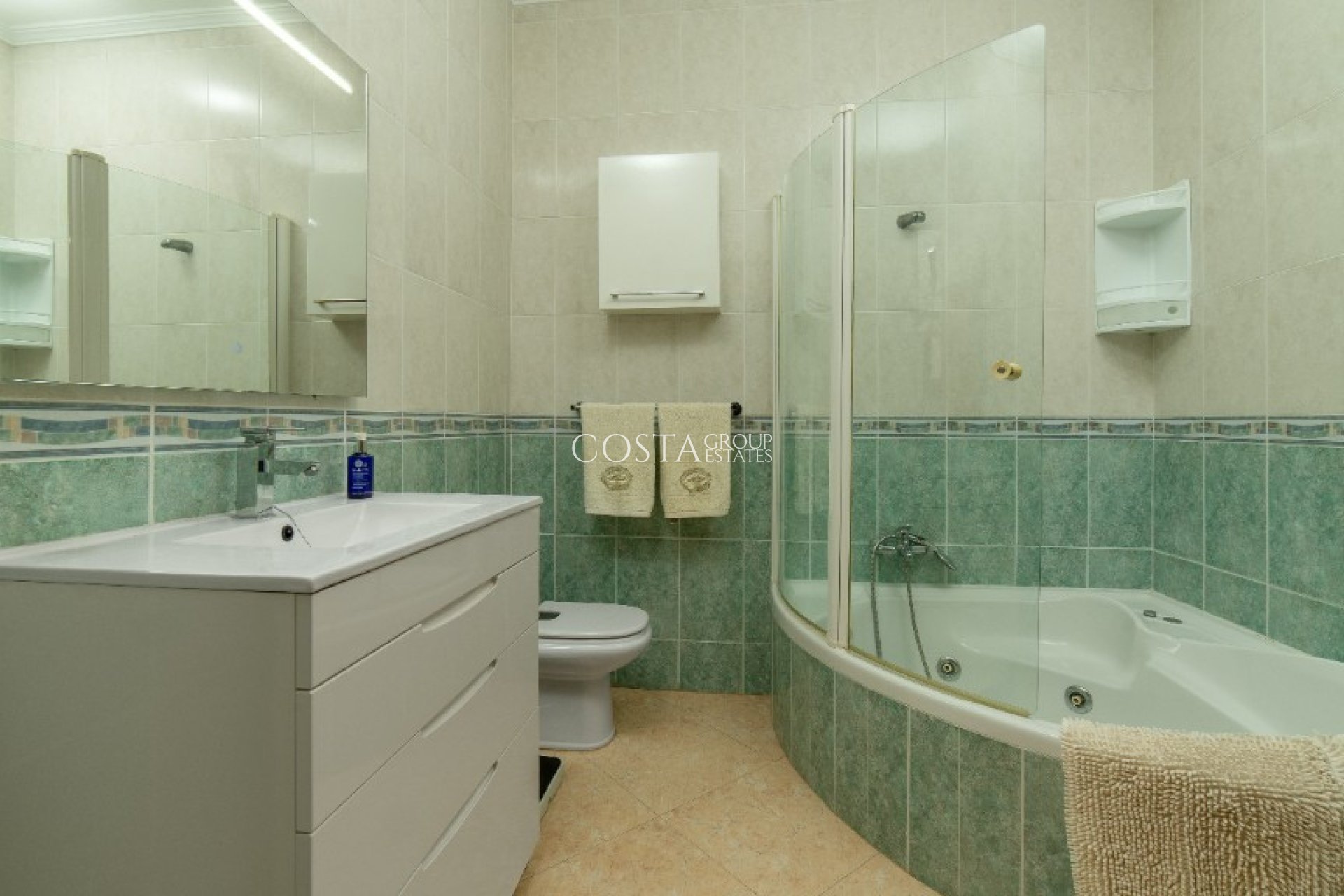 Herverkoop - Villa -
Orihuela Costa - Los Altos