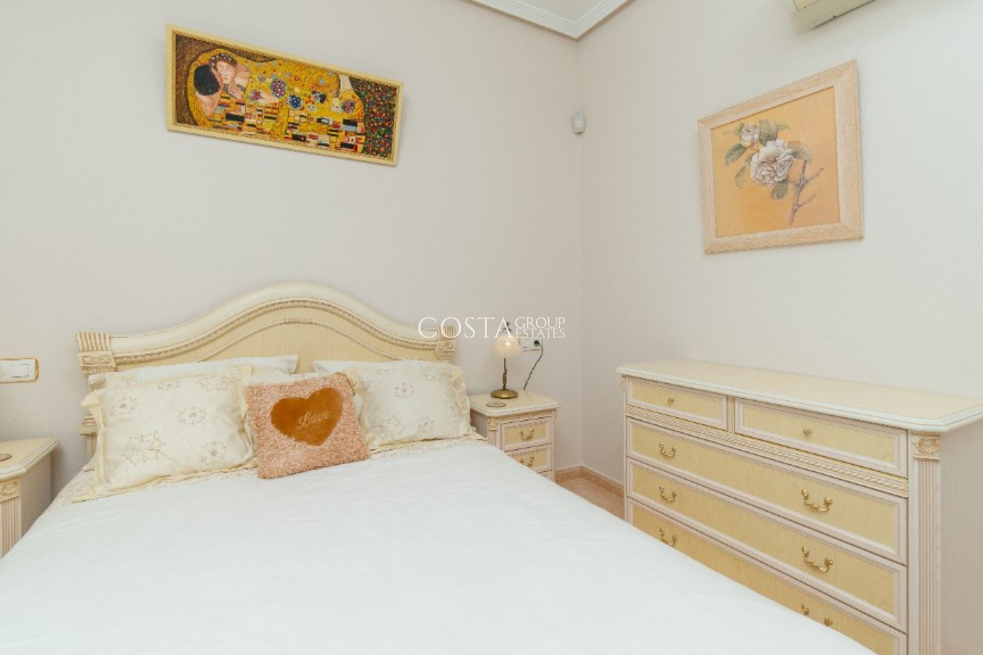 Herverkoop - Villa -
Orihuela Costa - Los Altos