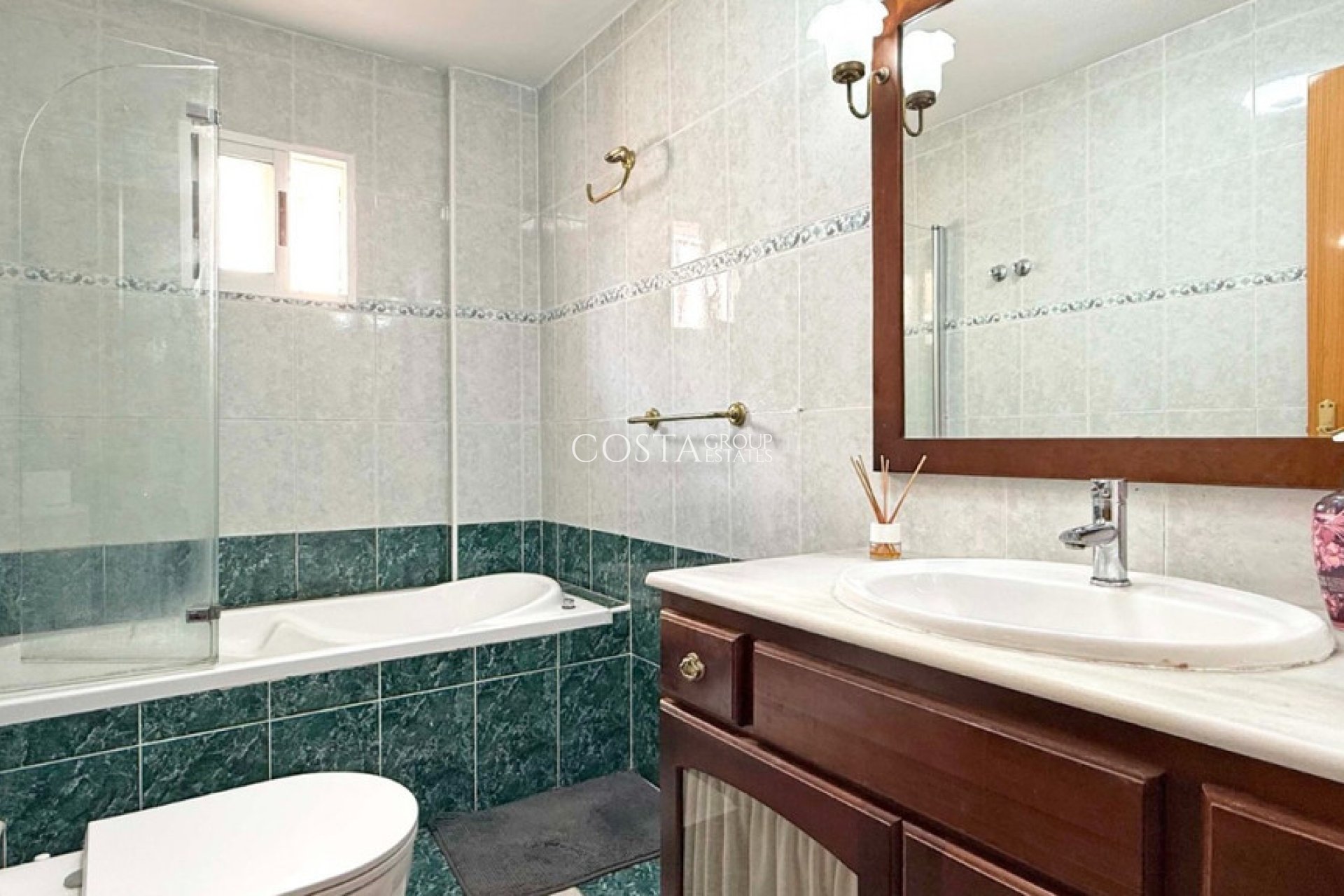 Herverkoop - Villa -
Orihuela Costa - Los Altos