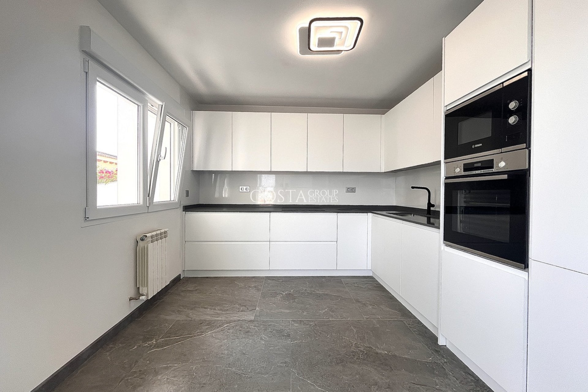 Herverkoop - Villa -
Orihuela Costa - Los Balcones