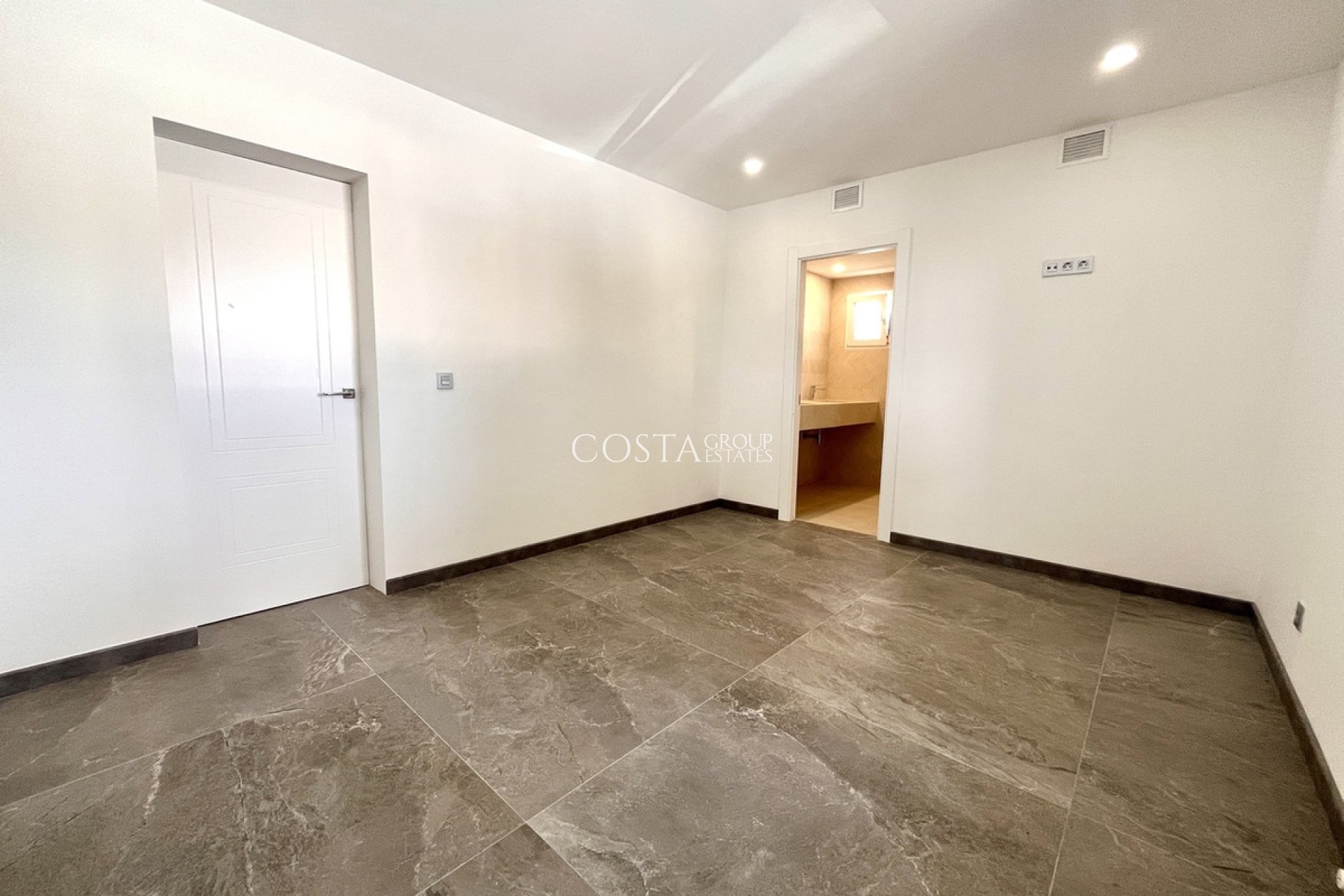 Herverkoop - Villa -
Orihuela Costa - Los Balcones