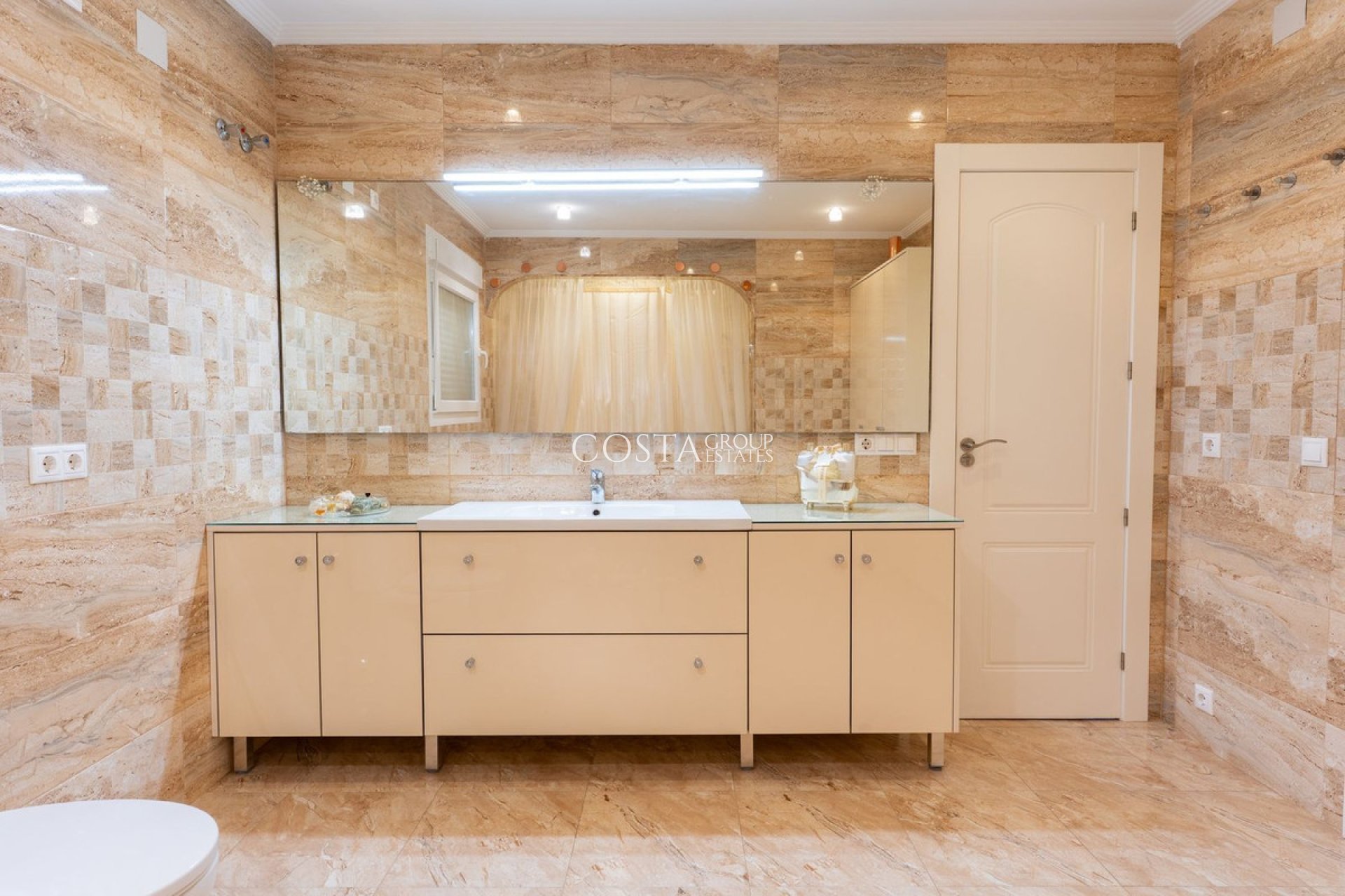 Herverkoop - Villa -
Orihuela Costa - Los Balcones