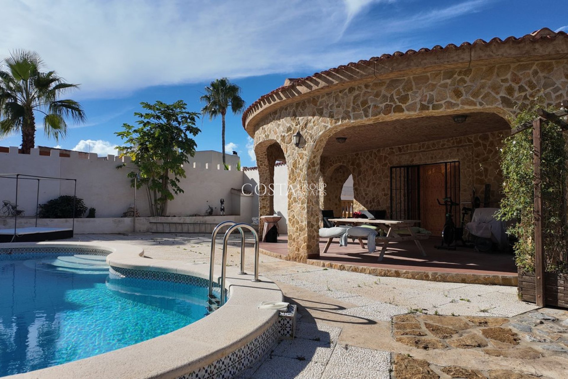 Herverkoop - Villa -
Orihuela Costa - Los Balcones