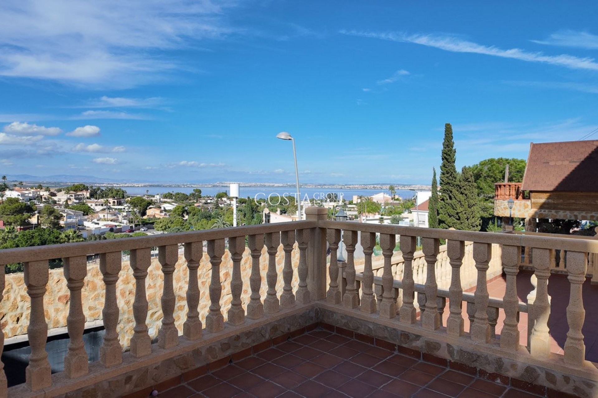 Herverkoop - Villa -
Orihuela Costa - Los Balcones