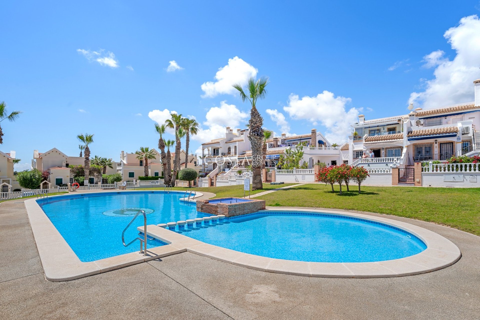 Herverkoop - Villa -
Orihuela Costa - Los Dolses