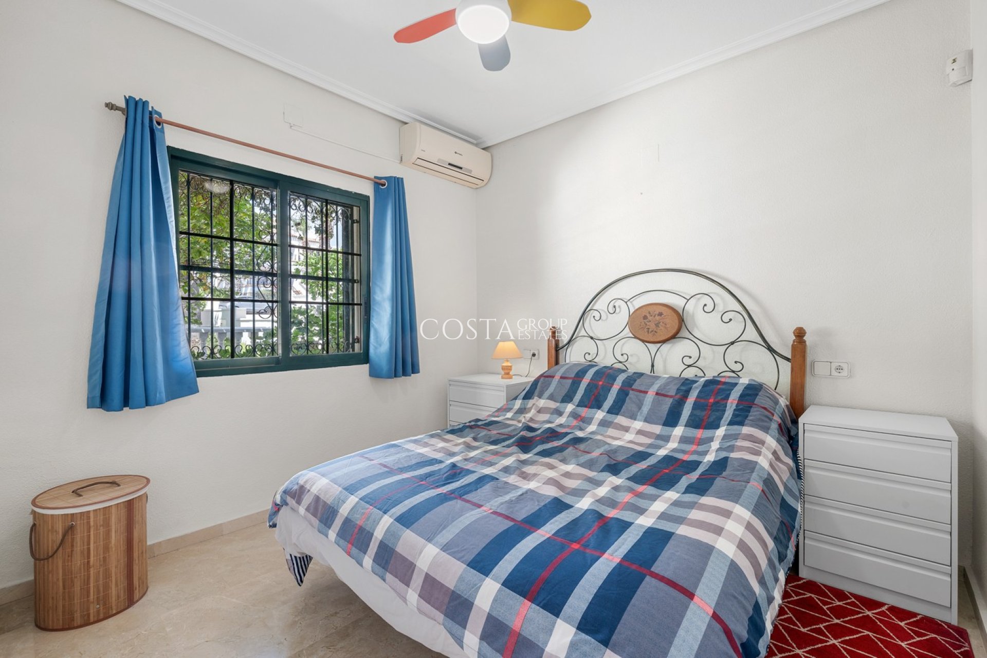 Herverkoop - Villa -
Orihuela Costa - Los Dolses
