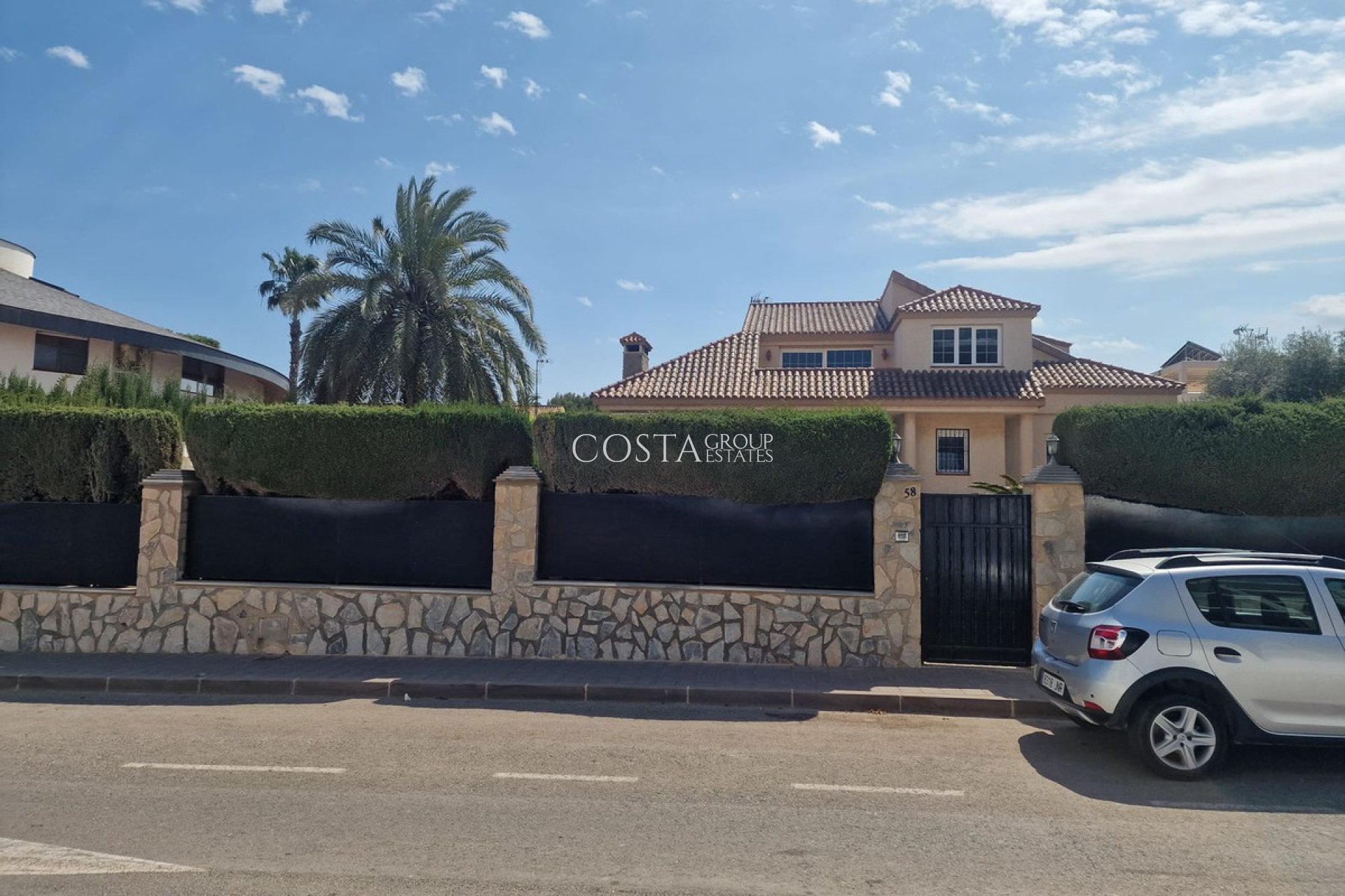 Herverkoop - Villa -
Orihuela Costa - Mil Palmeras