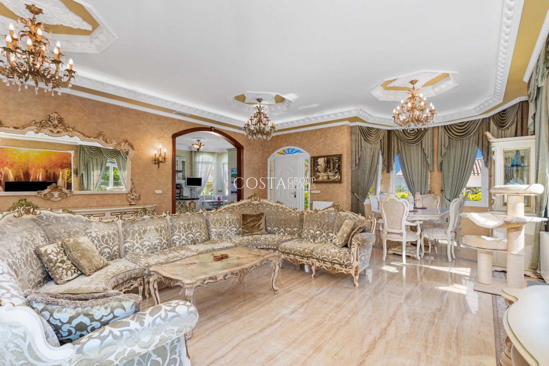 Herverkoop - Villa -
Orihuela Costa - Playa Flamenca