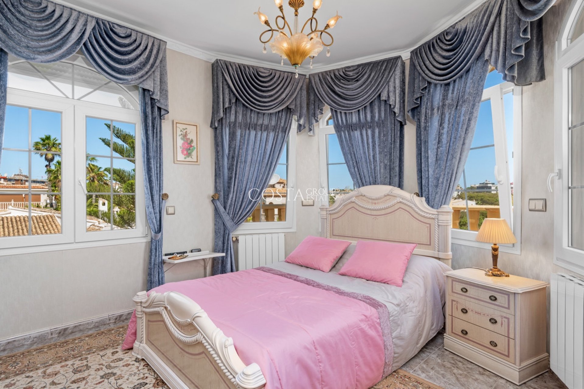 Herverkoop - Villa -
Orihuela Costa - Playa Flamenca