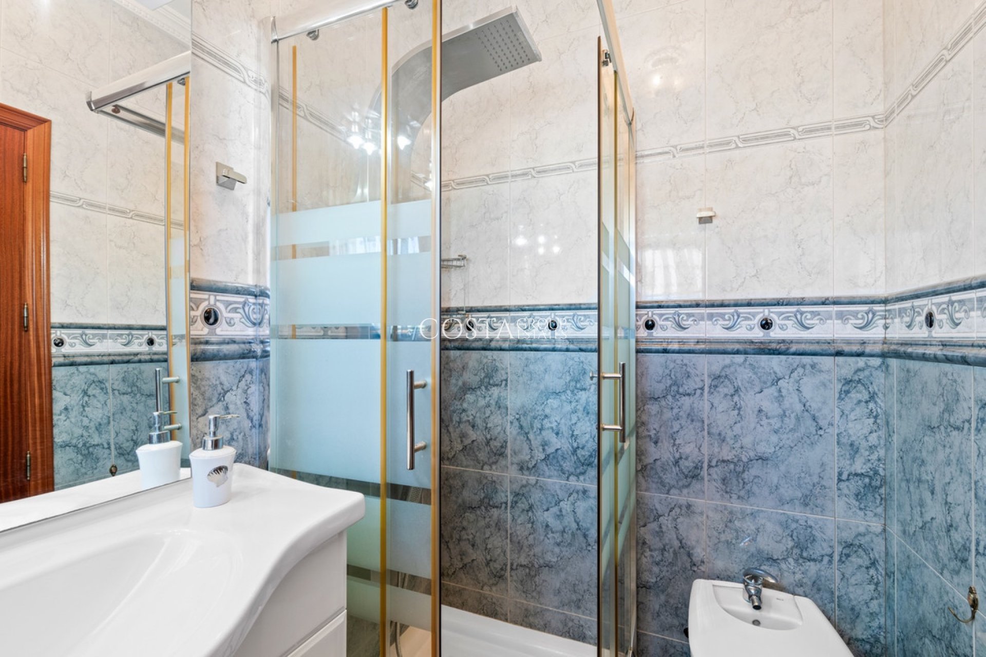 Herverkoop - Villa -
Orihuela Costa - Playa Flamenca