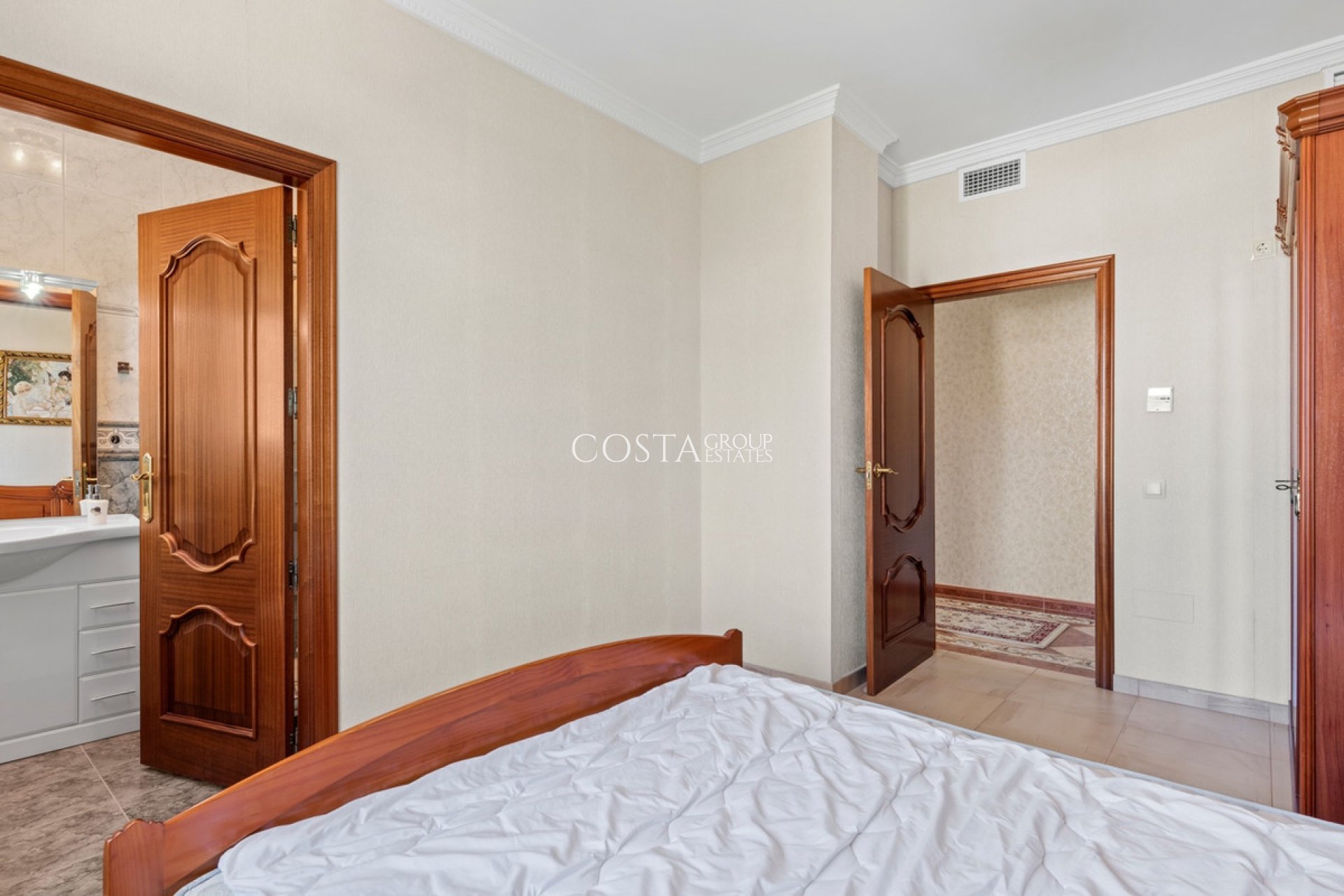 Herverkoop - Villa -
Orihuela Costa - Playa Flamenca