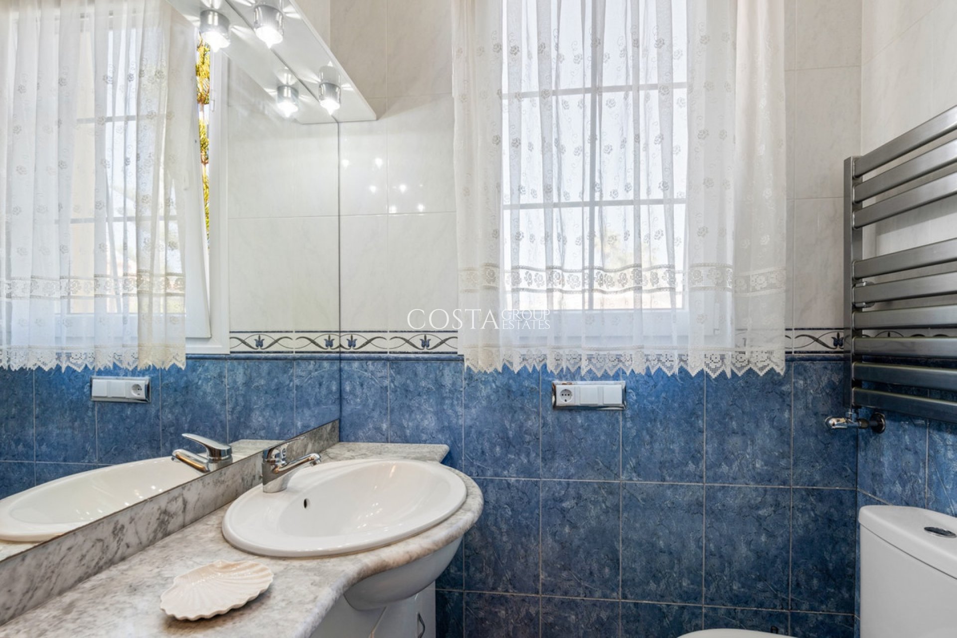 Herverkoop - Villa -
Orihuela Costa - Playa Flamenca