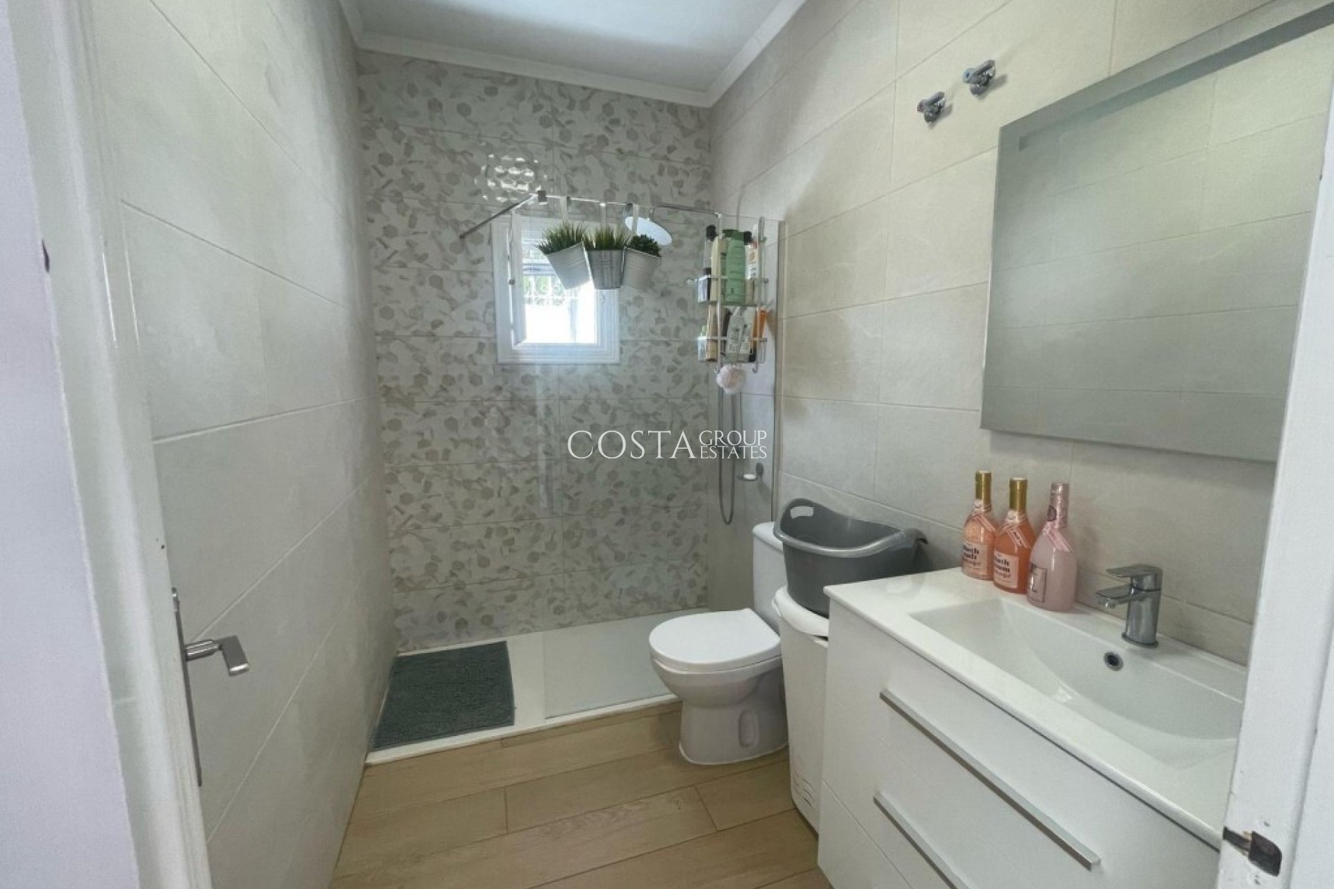 Herverkoop - Villa -
Orihuela Costa - Playa Flamenca