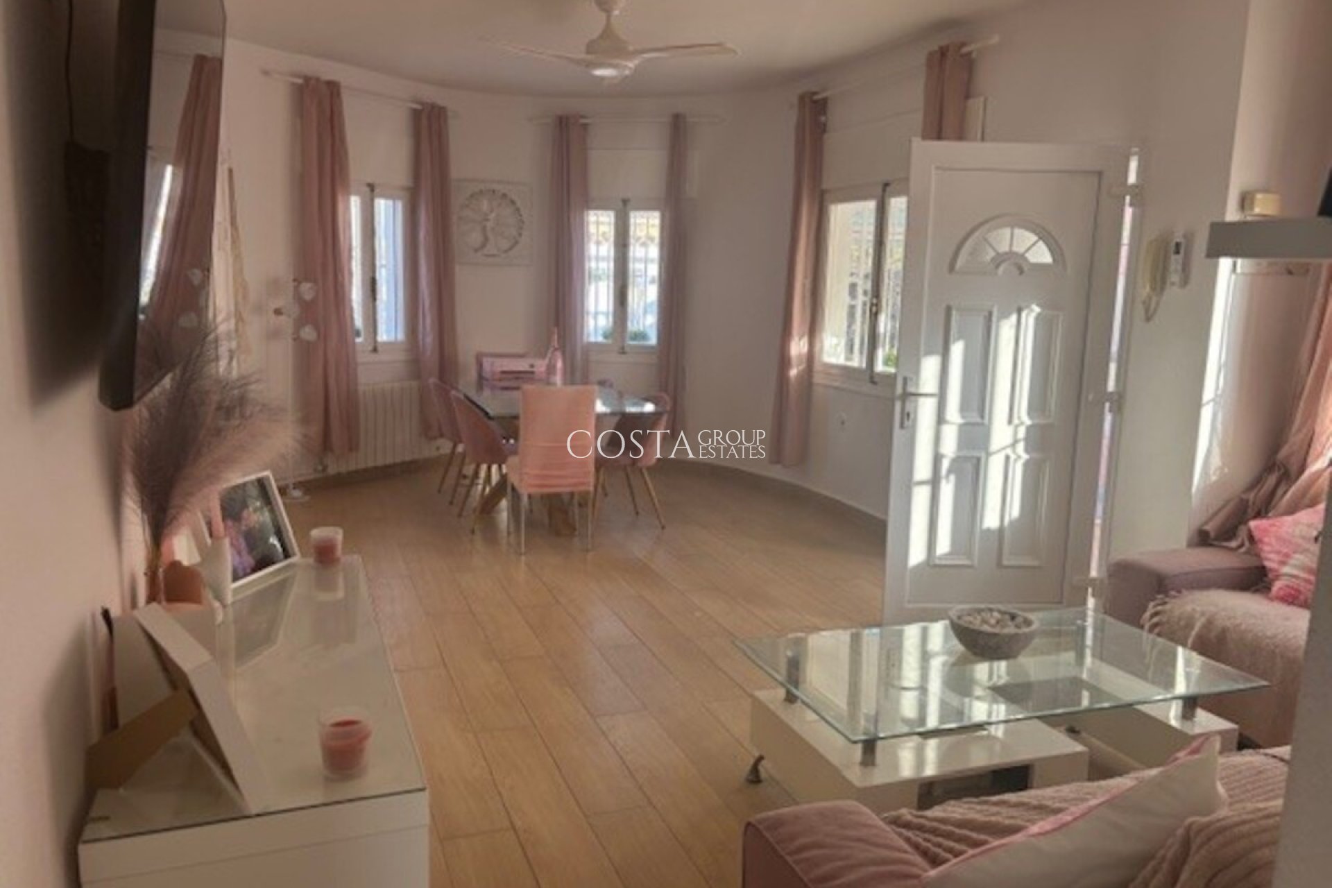 Herverkoop - Villa -
Orihuela Costa - Playa Flamenca