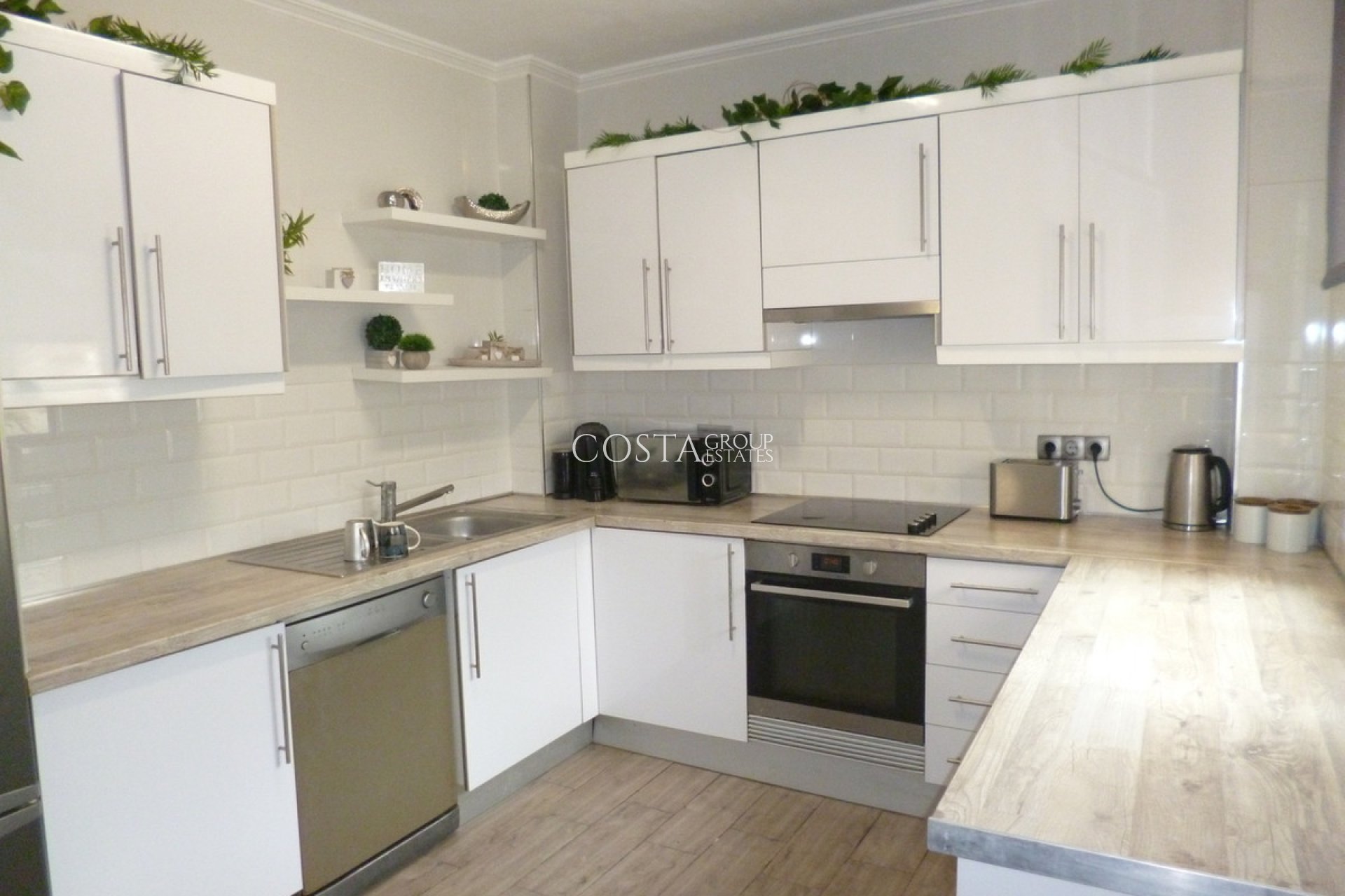 Herverkoop - Villa -
Orihuela Costa - Playa Flamenca