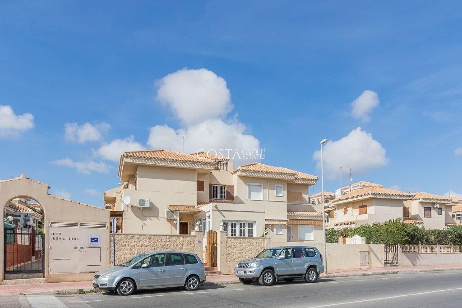 Herverkoop - Villa -
Orihuela Costa - Playa Flamenca