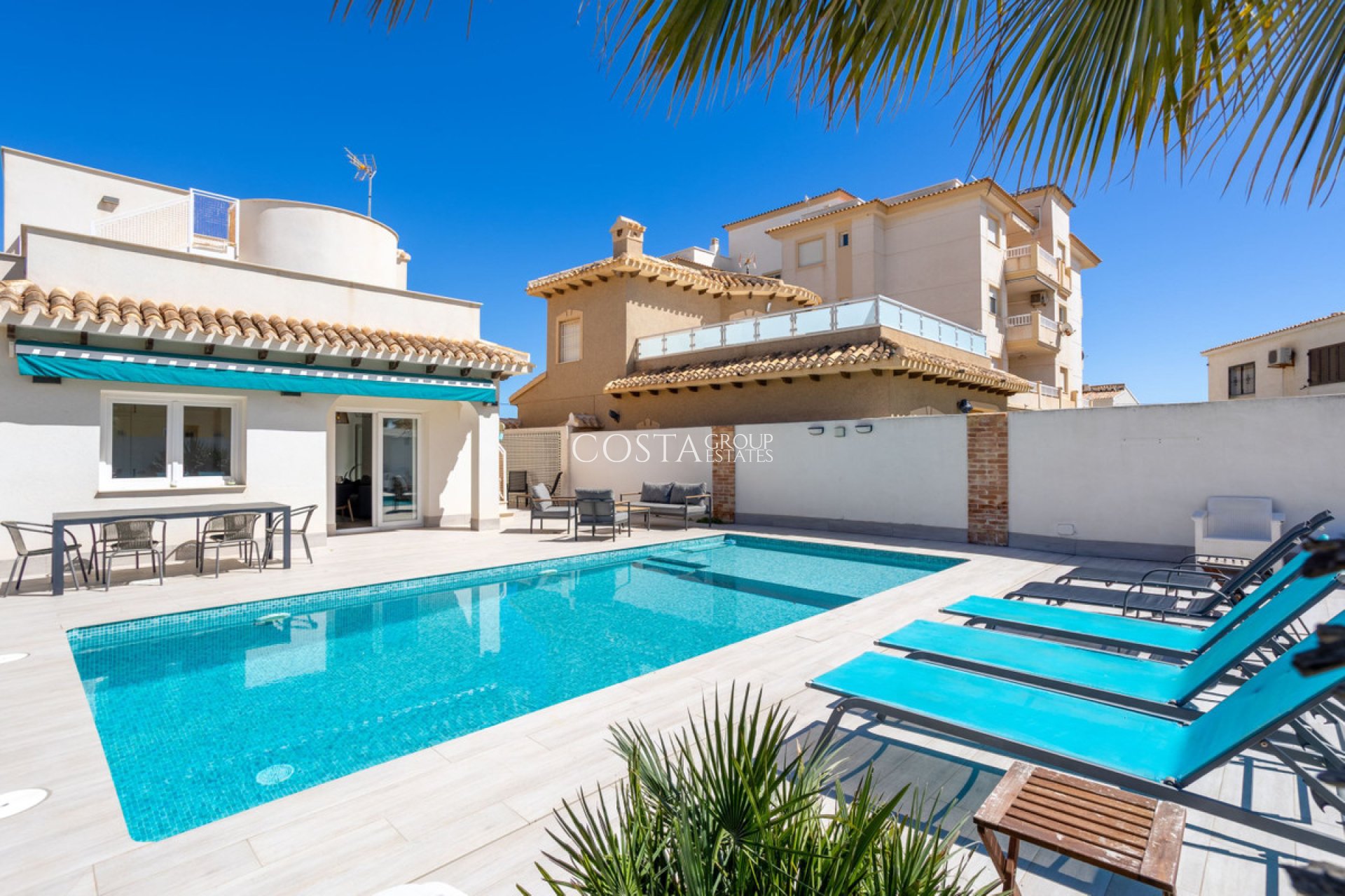 Herverkoop - Villa -
Orihuela Costa - Playa Flamenca