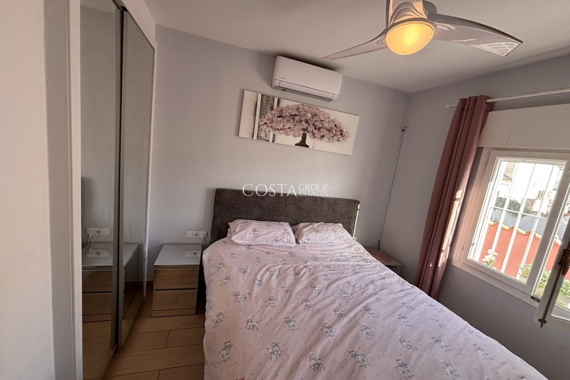 Herverkoop - Villa -
Orihuela Costa - Playa Flamenca