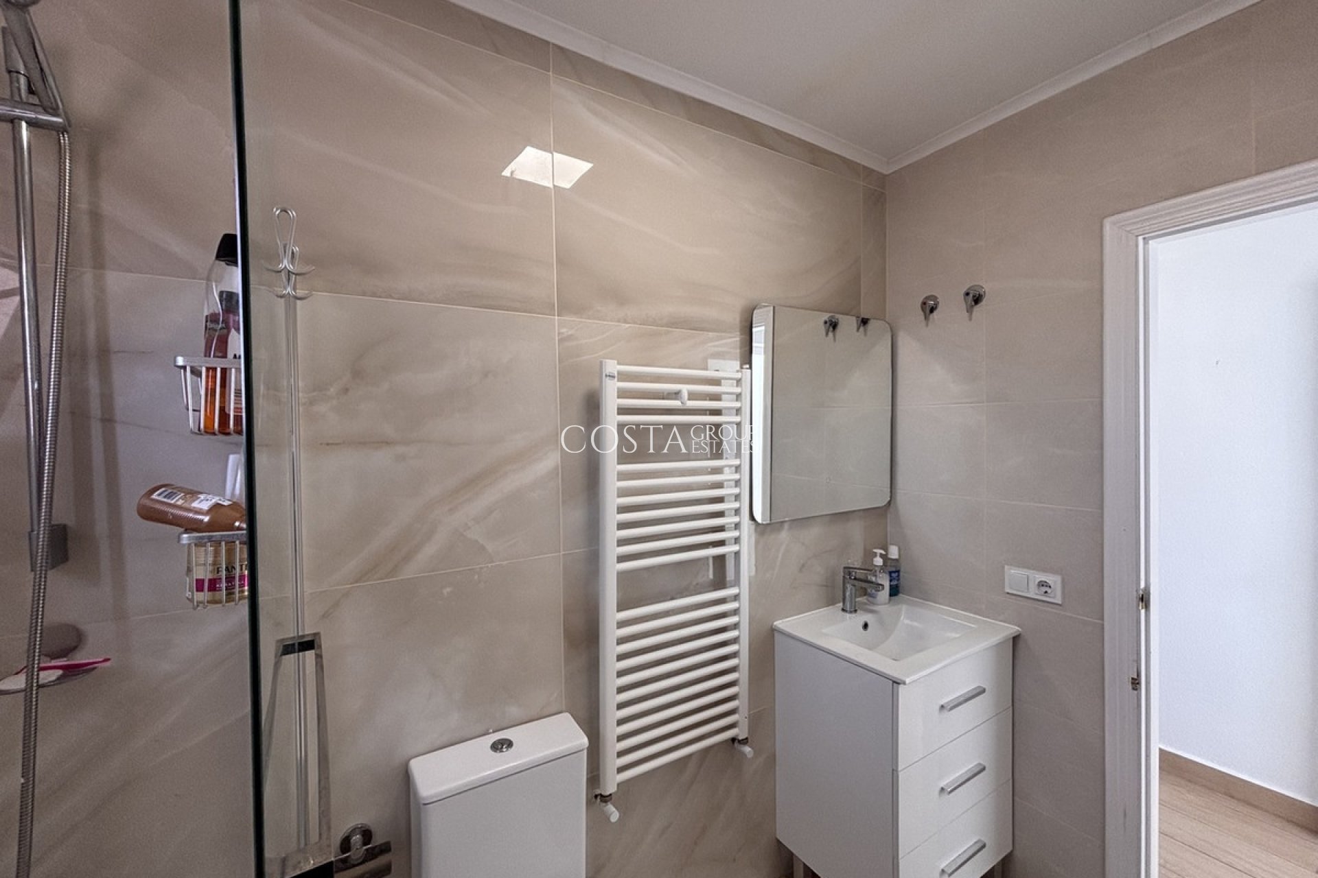 Herverkoop - Villa -
Orihuela Costa - Playa Flamenca