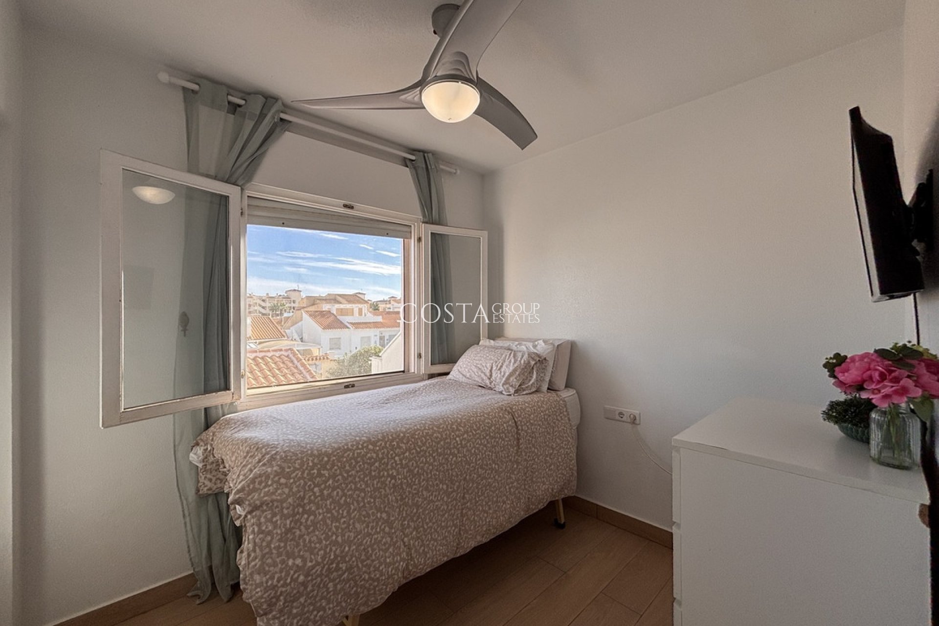 Herverkoop - Villa -
Orihuela Costa - Playa Flamenca