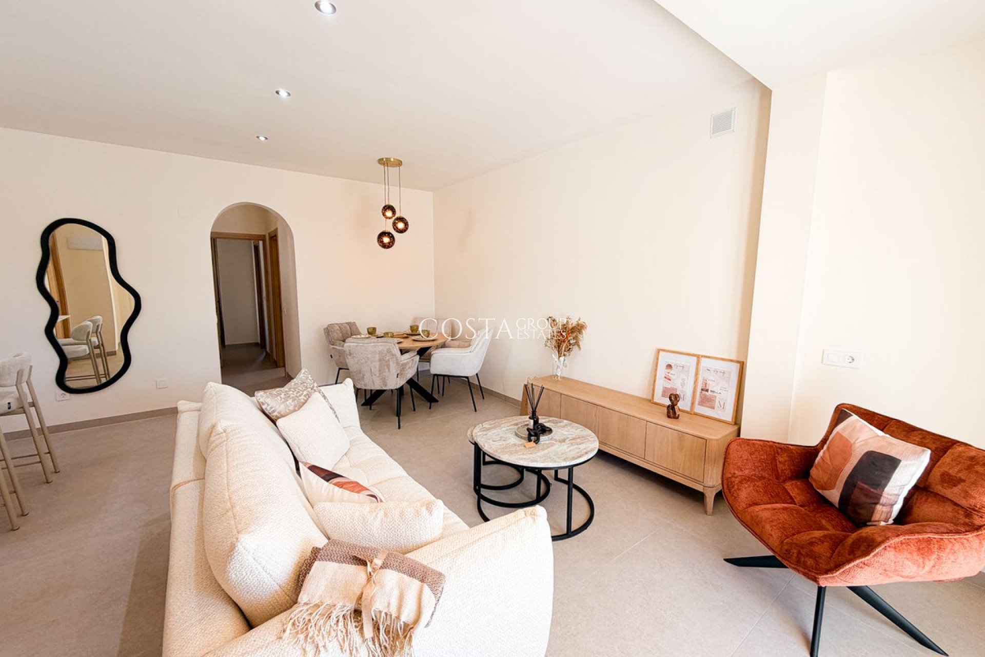 Herverkoop - Villa -
Orihuela Costa - Playa Flamenca