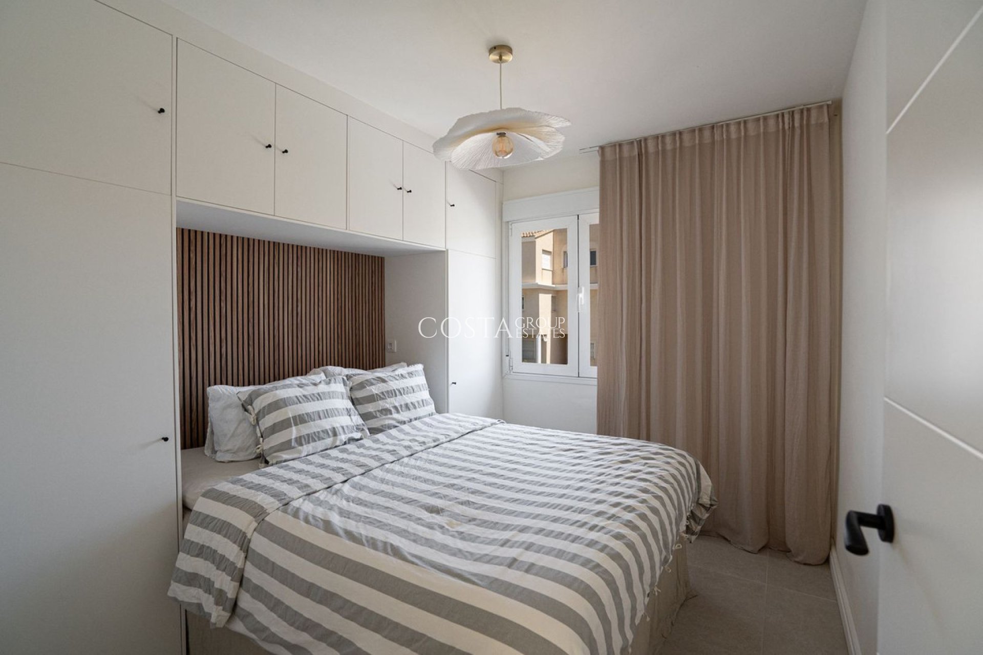 Herverkoop - Villa -
Orihuela Costa - Playa Flamenca