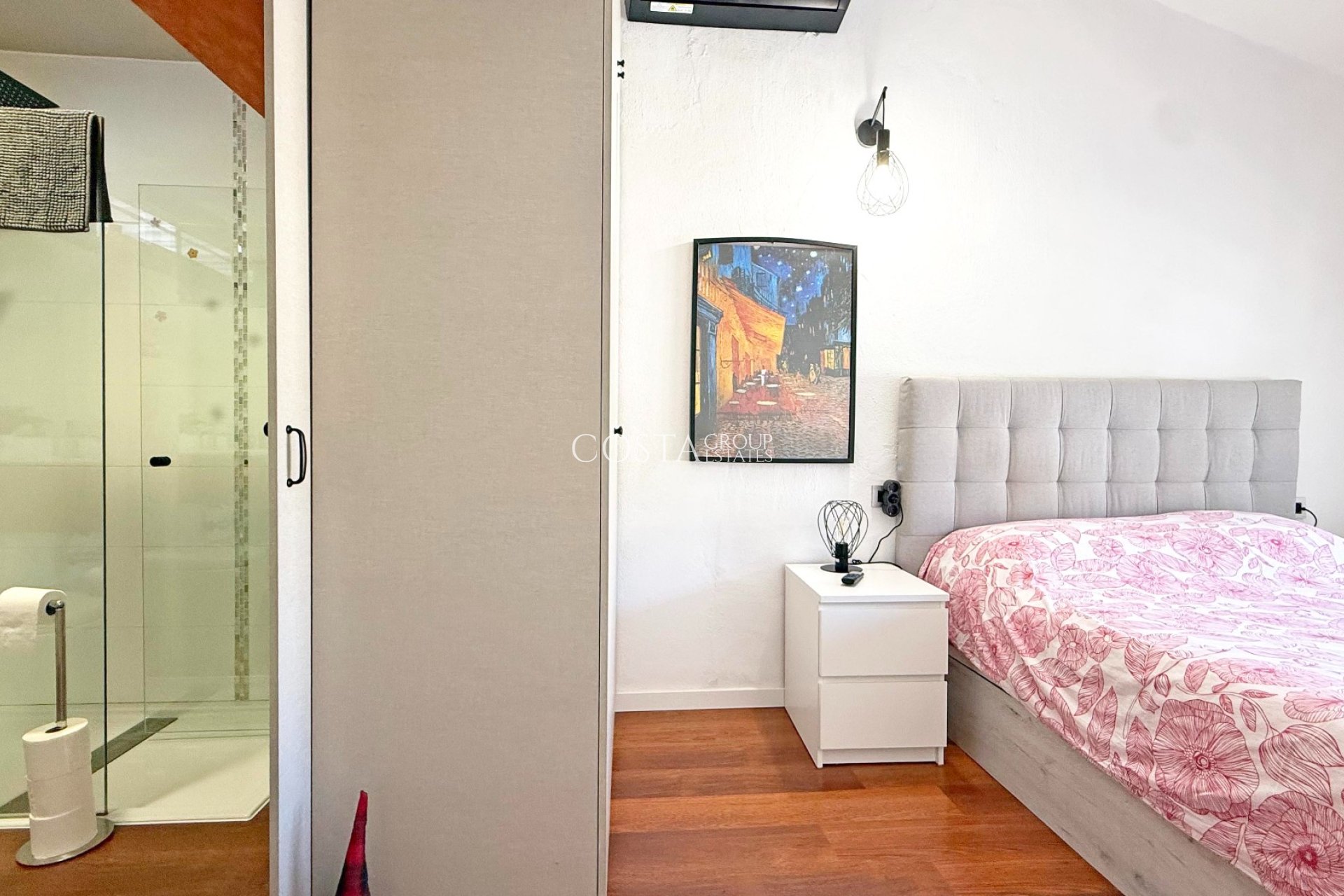 Herverkoop - Villa -
Orihuela Costa - Punta Prima