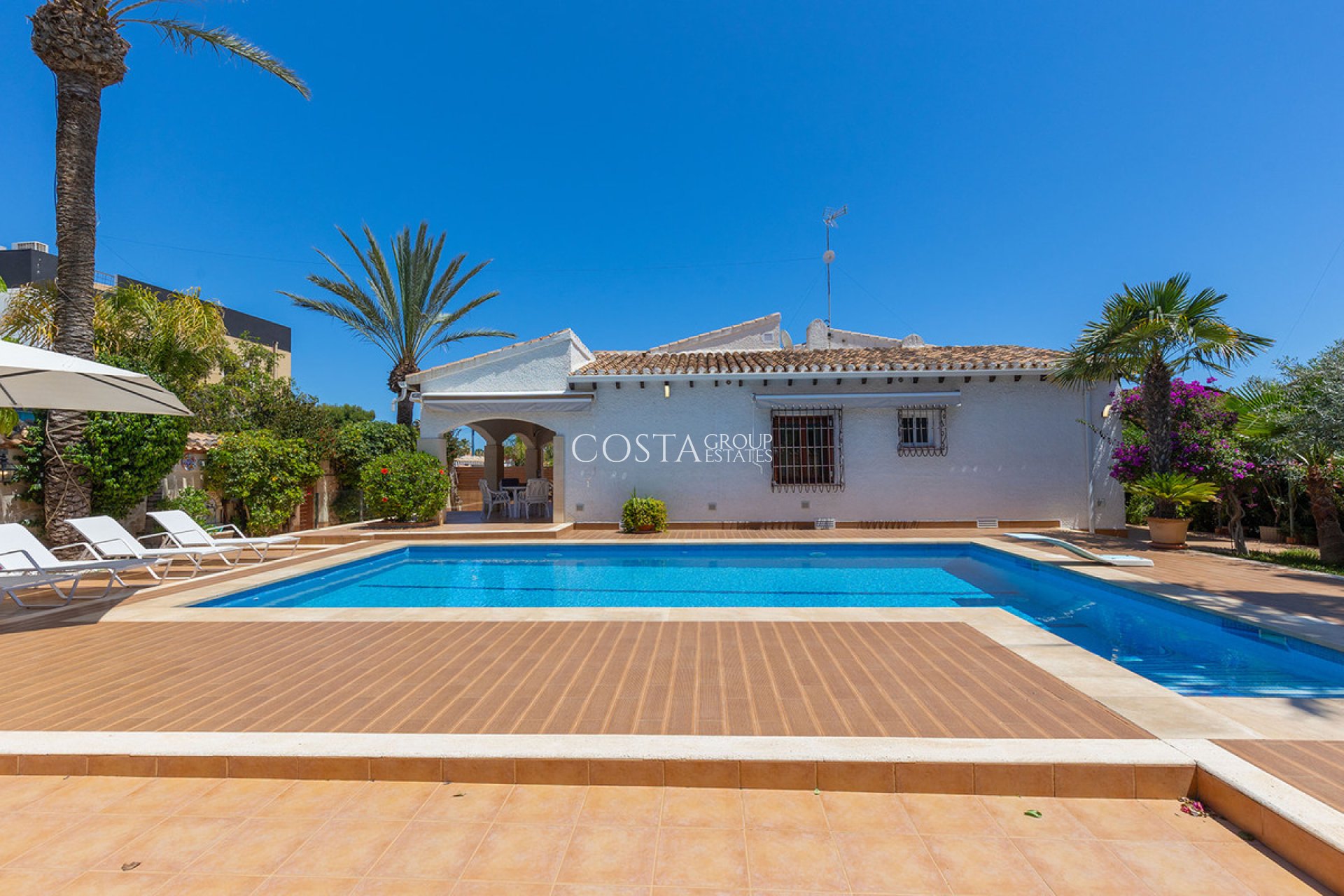 Herverkoop - Villa -
Orihuela Costa - Punta Prima