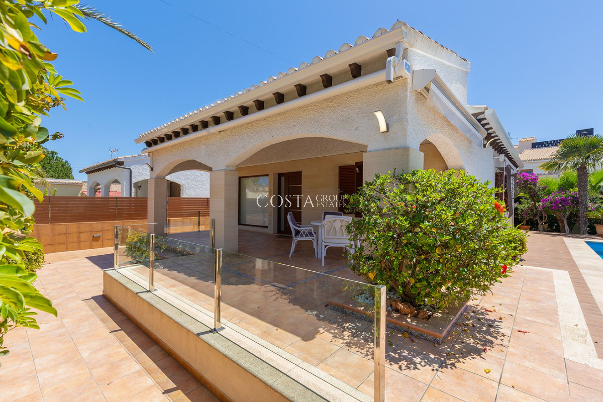 Herverkoop - Villa -
Orihuela Costa - Punta Prima