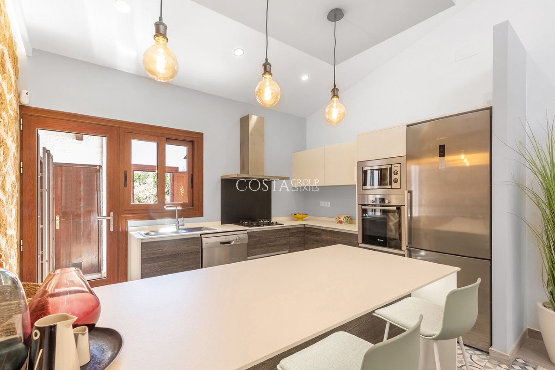 Herverkoop - Villa -
Orihuela Costa - Punta Prima