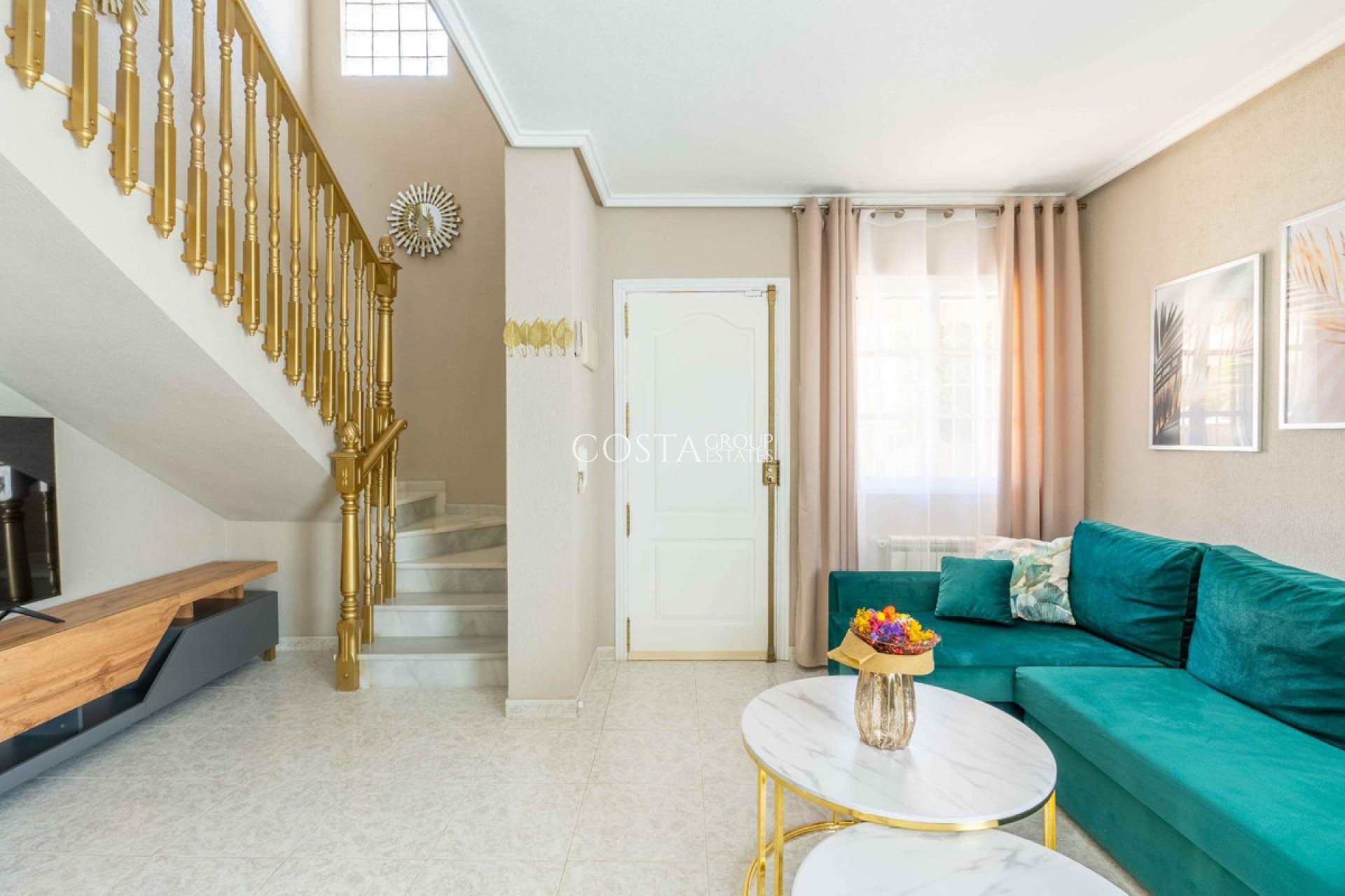 Herverkoop - Villa -
Orihuela Costa - Punta Prima