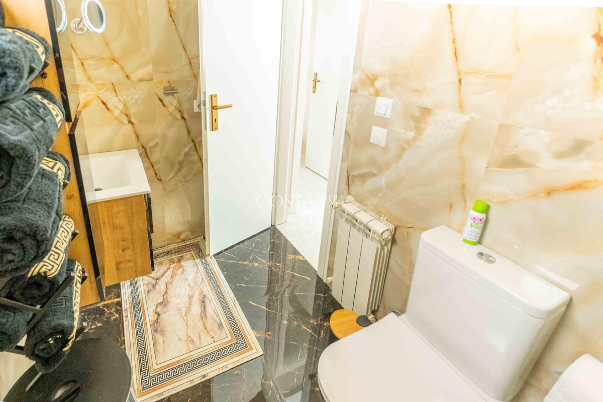 Herverkoop - Villa -
Orihuela Costa - Punta Prima