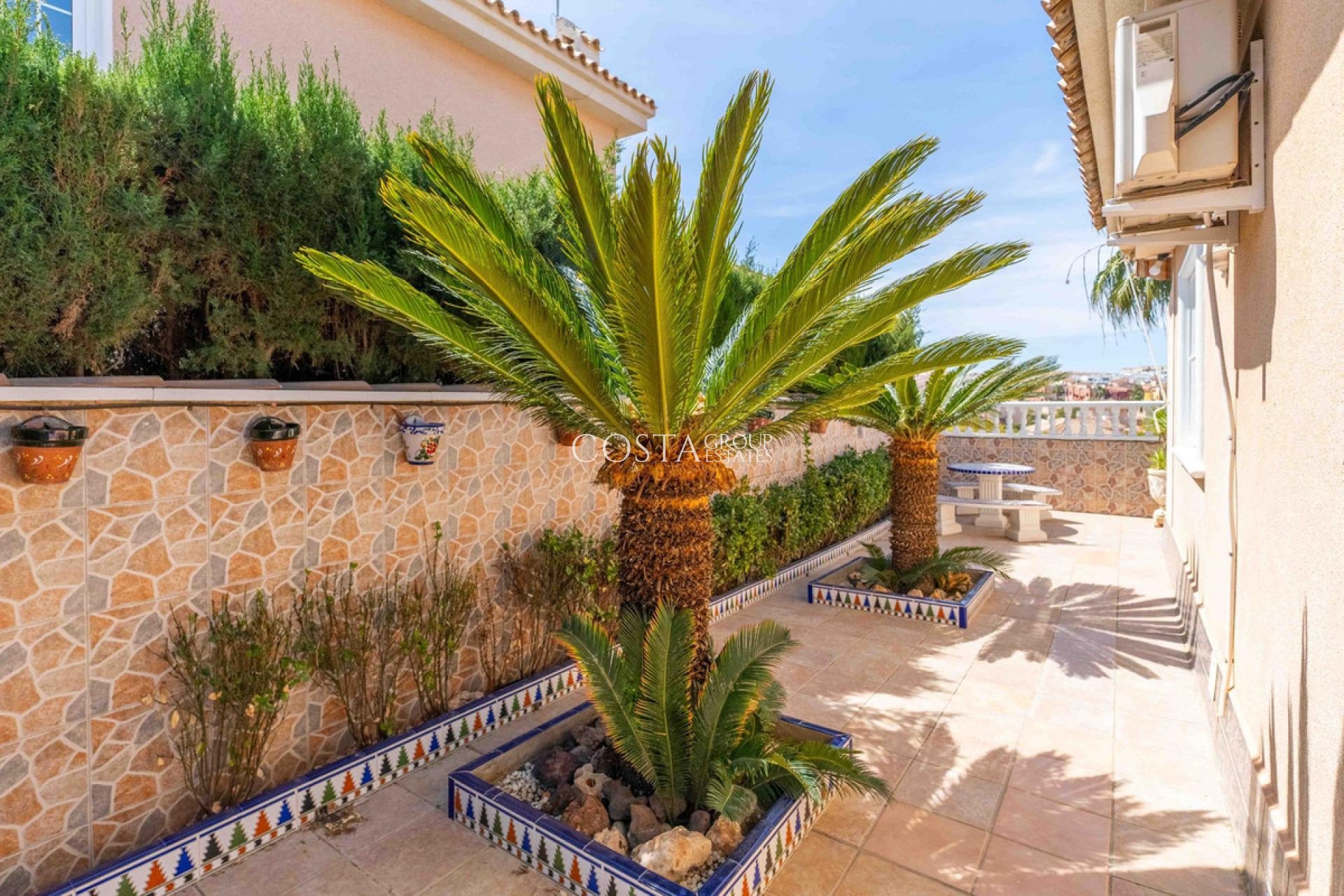 Herverkoop - Villa -
Orihuela Costa - Punta Prima