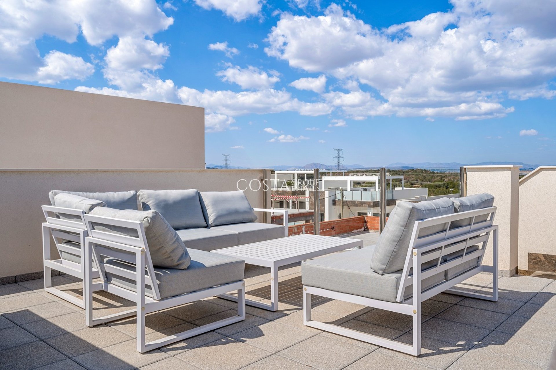 Herverkoop - Villa -
Orihuela Costa - Villamartín