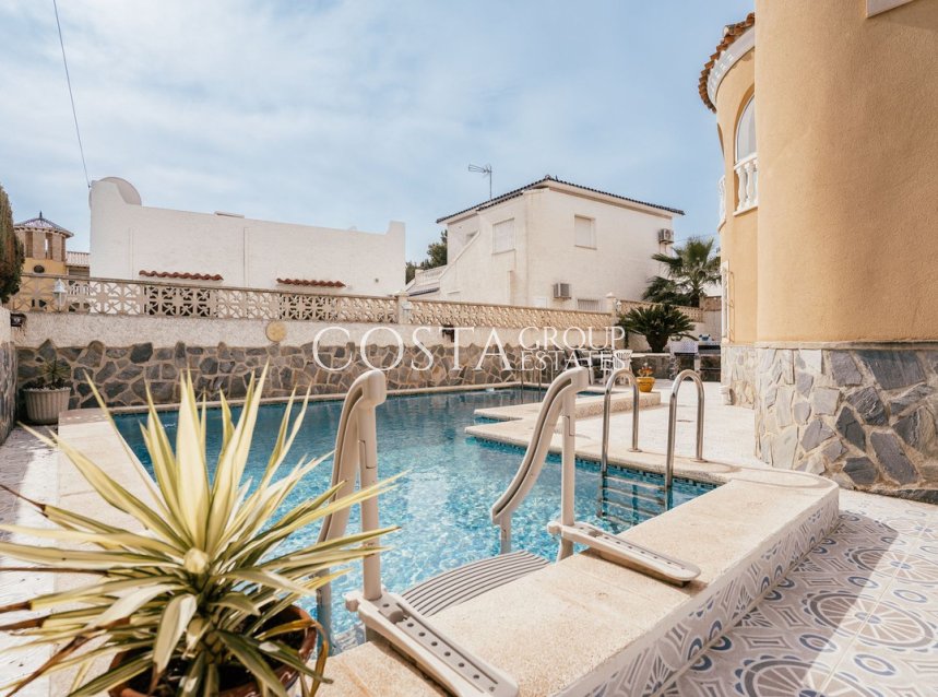 Herverkoop - Villa -
Orihuela Costa - Villamartin