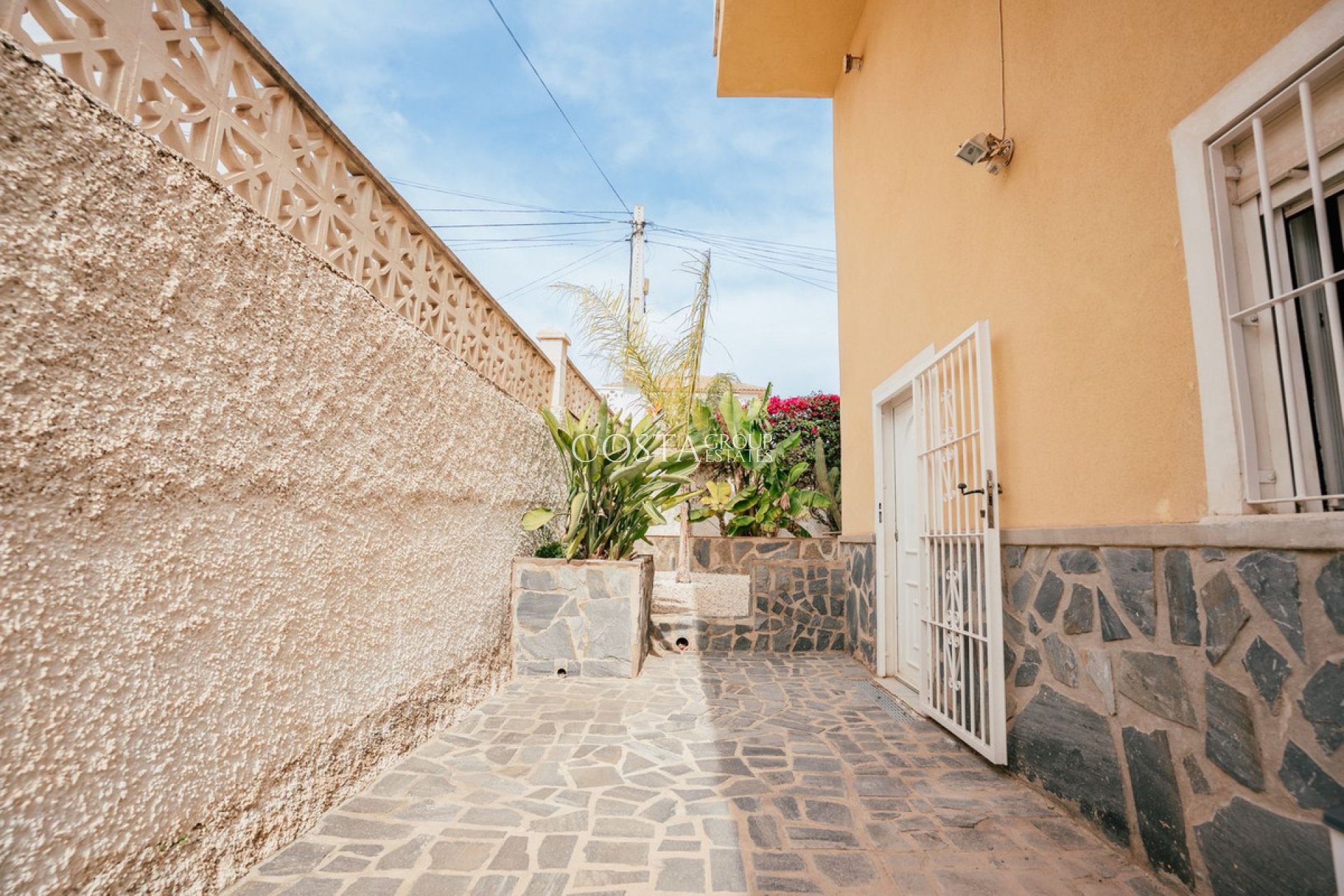 Herverkoop - Villa -
Orihuela Costa - Villamartin